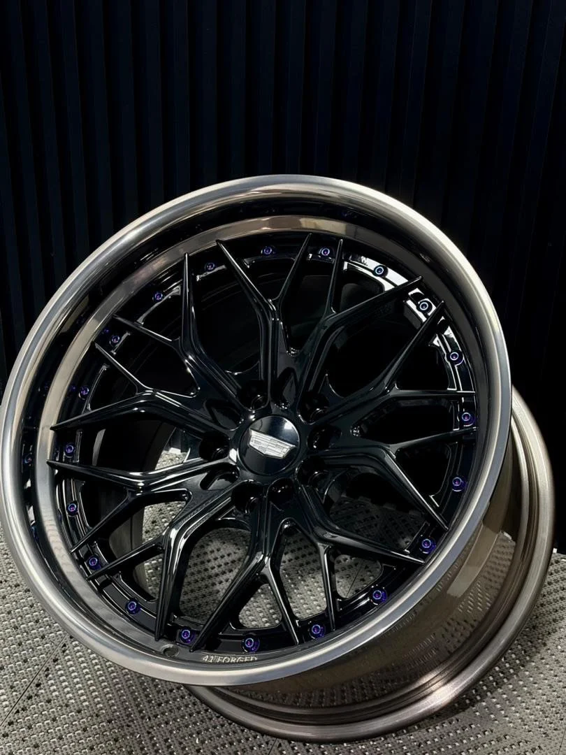CT5 V Blackwing build complete 

Model: SS-190 || 2pc design || Forged 6061-T6

Gloss Black center x Brushed Black Lip x Exposed Titanium hardware 

Contact us today for a quote!! 

💻 www.41forged.com

📧 41forged@gmail.com

#corvettec8 #c8z06 #corv