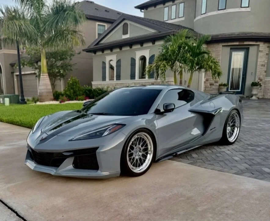 Check out that stance!! Corvette C8 Z06 rocking 41 Forged PS-25 2pc wheels

Forged 6061-T6 || Black Chrome Center x Polished lip 

💻 www.41forged.com
☎️ 469-234-8327
📧 41forged@gmail.com

#c8z06 #c8corvette #c8stingray #corvettez06 #c8eray