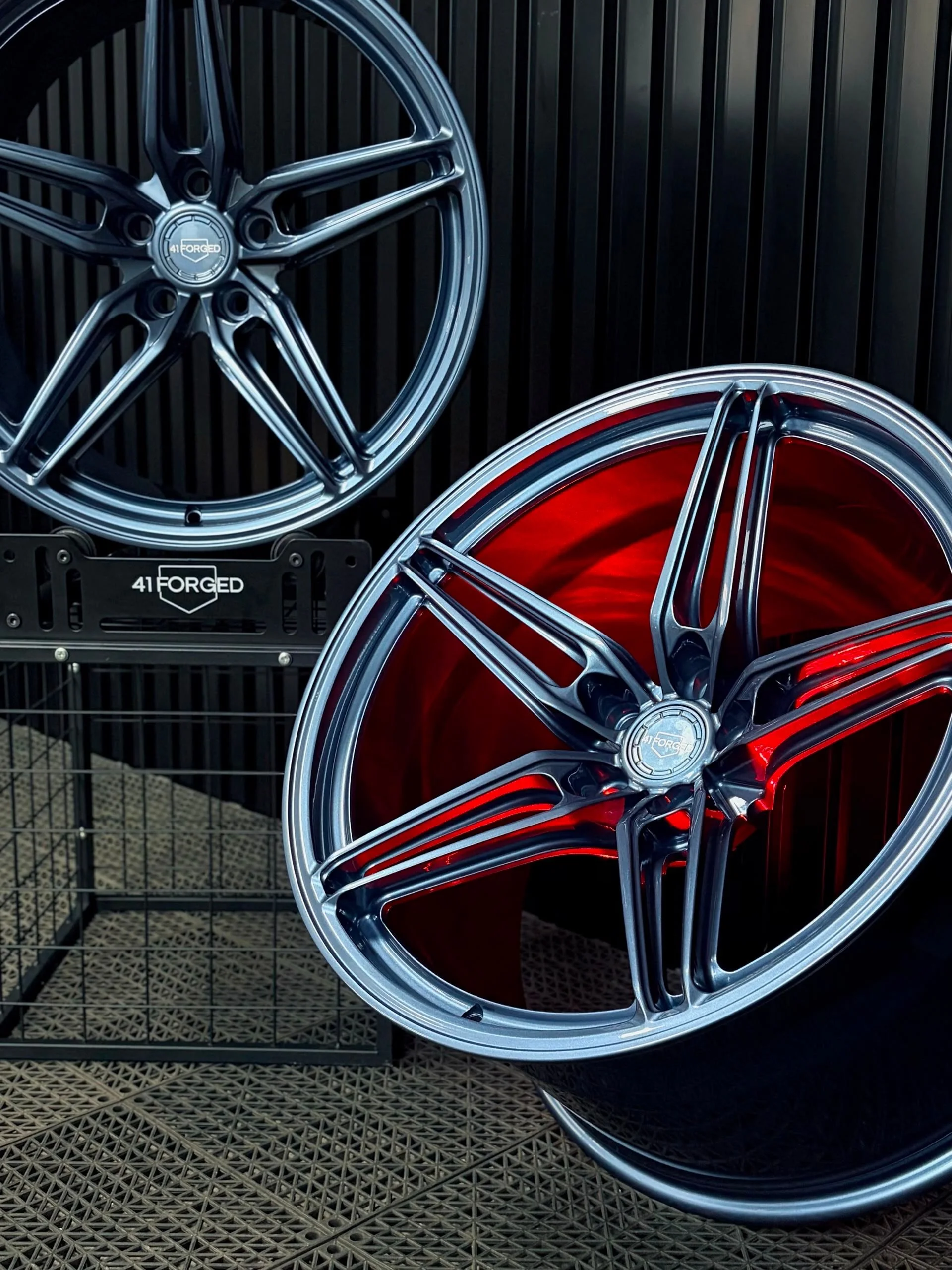 Another set Corvette C8 ZR1 wheels done ☑️ 

Monoblock || Forged 6061-T6 || Custom Edge Blue finish

💻 www.41forged.com
☎️ 469-234-8327
📧 41forged@gmail.com