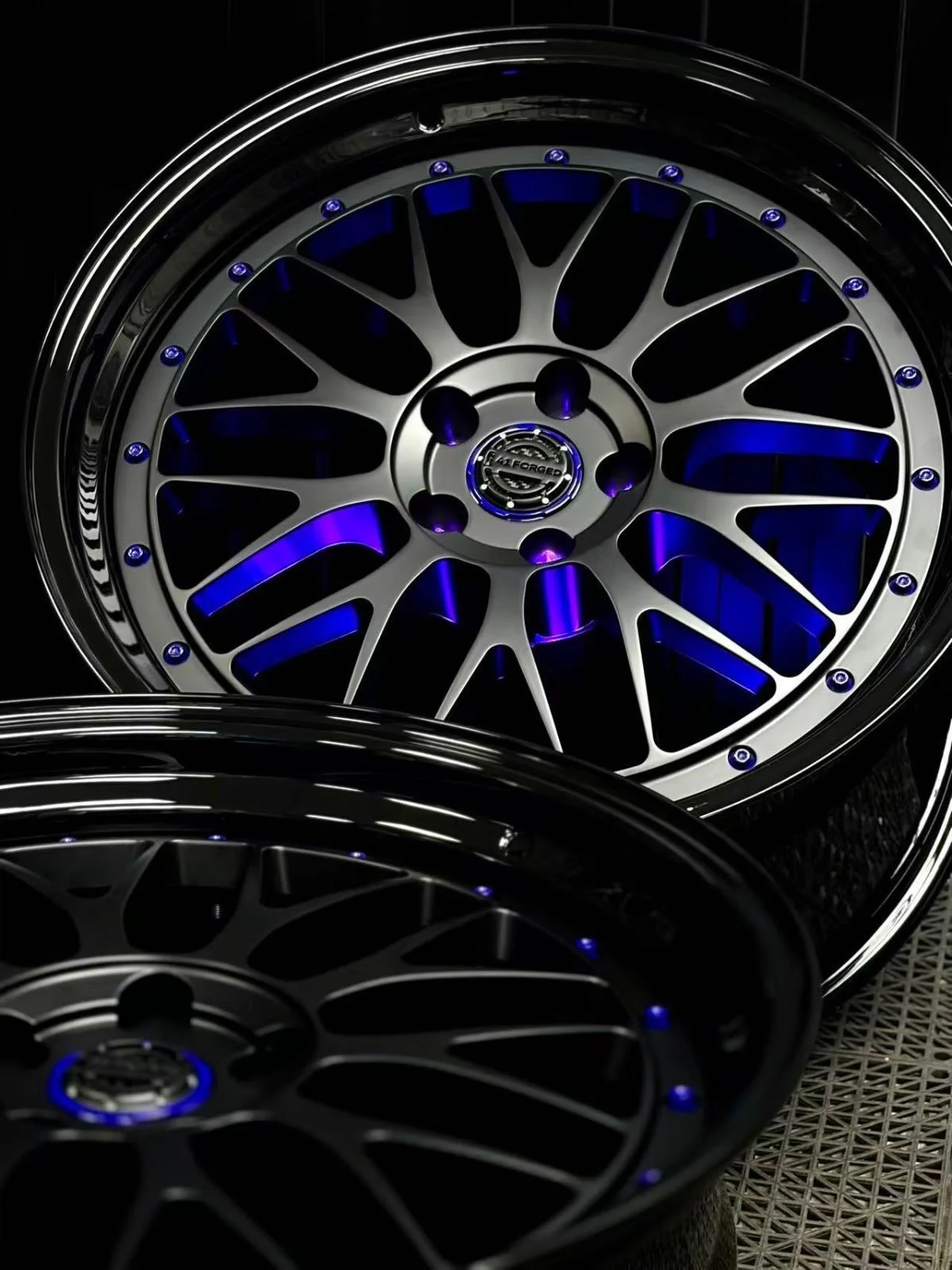 Wheel Wednesday! Peep the details on this Lamborghini build 😈 

Featuring our new PS-20V wheels || 2pc design || Forged 6061-T6

Matte Black x Gloss lip x Exposed hardware 

Contact us today for a quote!! 

💻 www.41forged.com
📧 41forged@gmail.com
