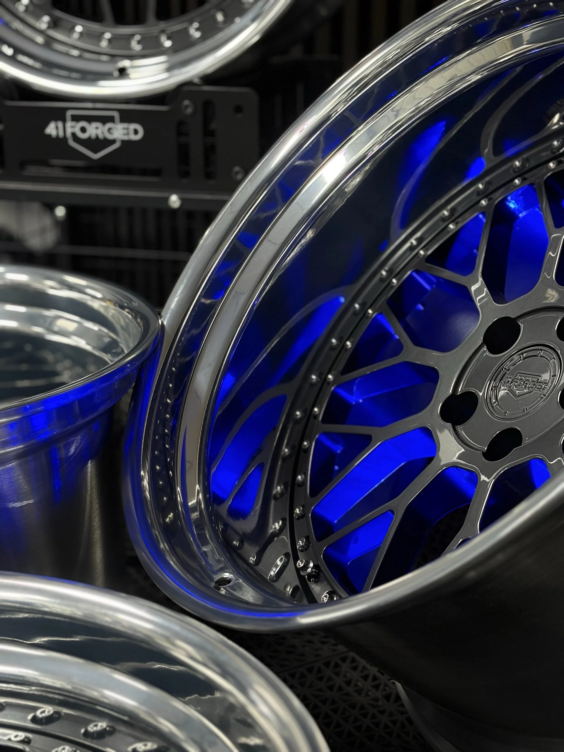 Widebody Wednesday! Guess the lip size 👀

These were built for a 1972 Pantera Widebody. 

PS-40 || 2pc wheels || Polished Lip x Gloss Graphite

Contact us today for a quote!! 

💻 www.41forged.com
📧 41forged@gmail.com

#41forgedwheels #widebodymust