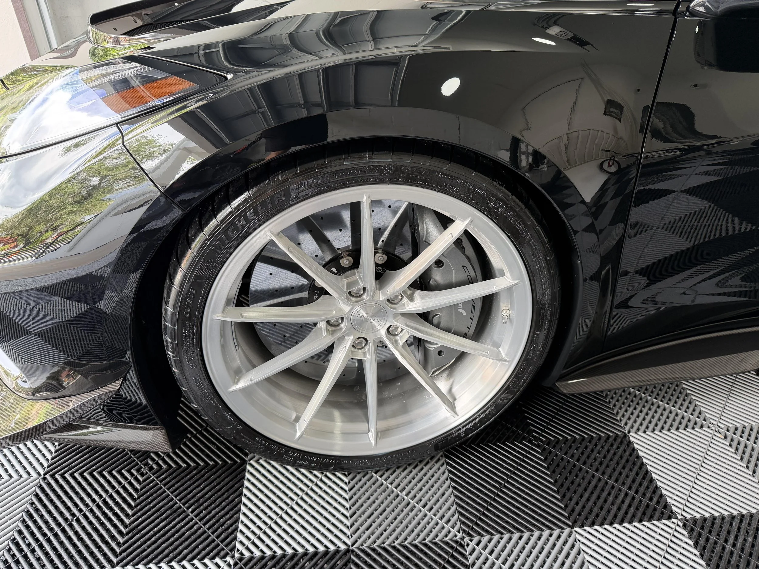 C8 ZR1x  MBW-10 Monoblock wheels.jpg