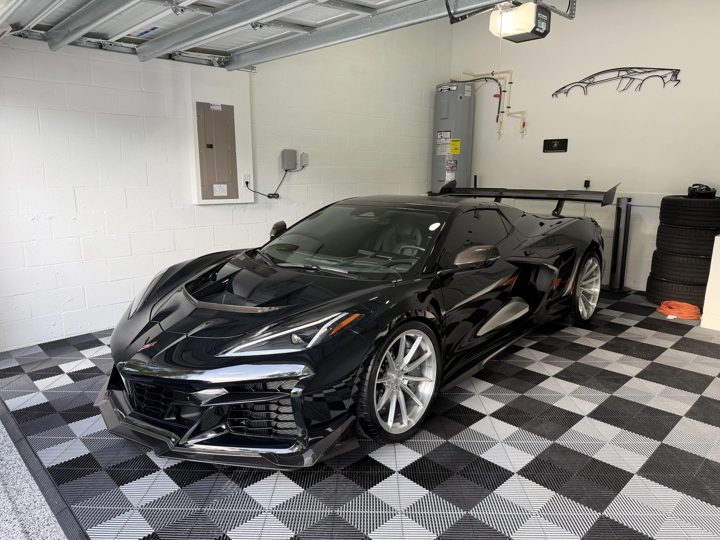 C8 ZR1x.jpg