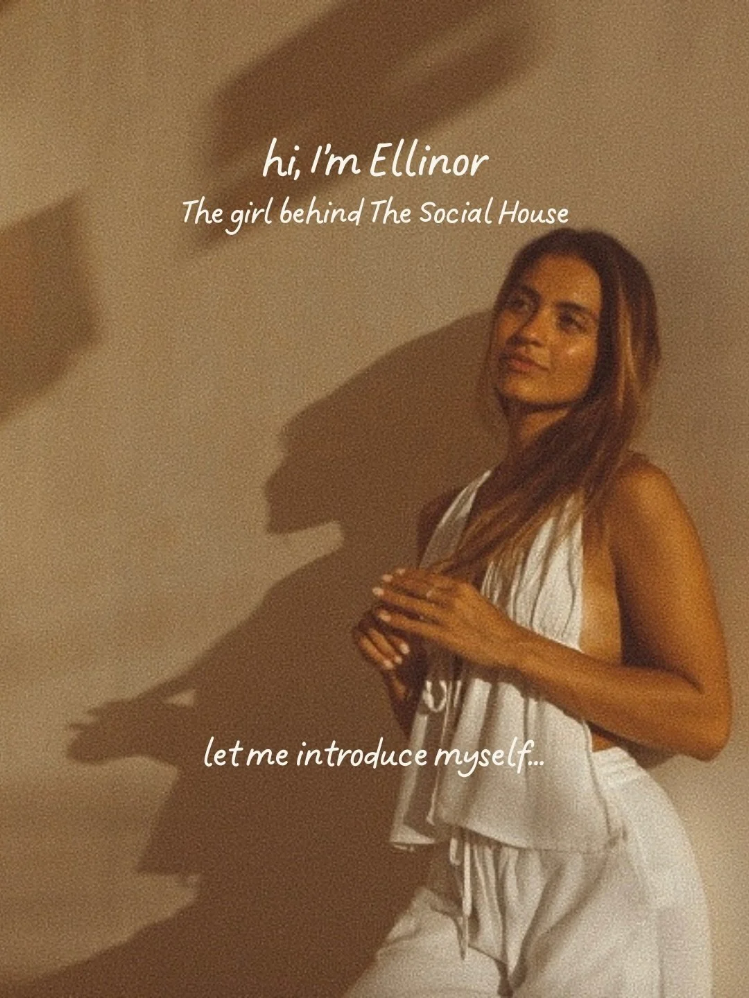 If anyone has a project overseas, please feel free to enable my travel problem ✈️ 

Jokes aside&hellip;

Hi! I&rsquo;m Ellinor, it&rsquo;s SO nice to see you here 👋🏼

I&rsquo;m currently living and loving the coastal life in Cornwall. I create film