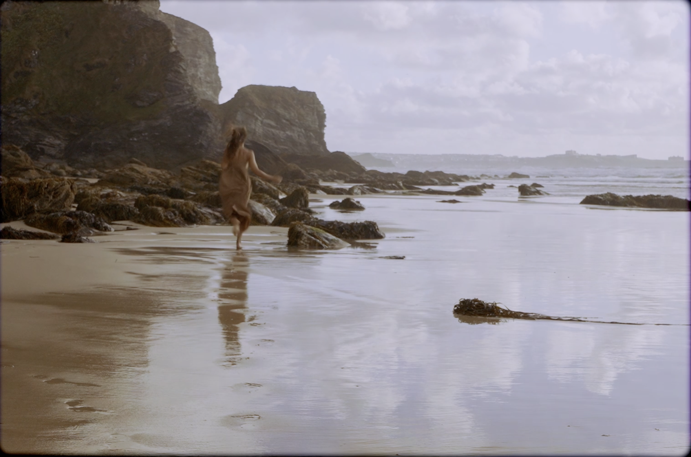 Watergate bay surf lifestyle cliff ocean shot.png