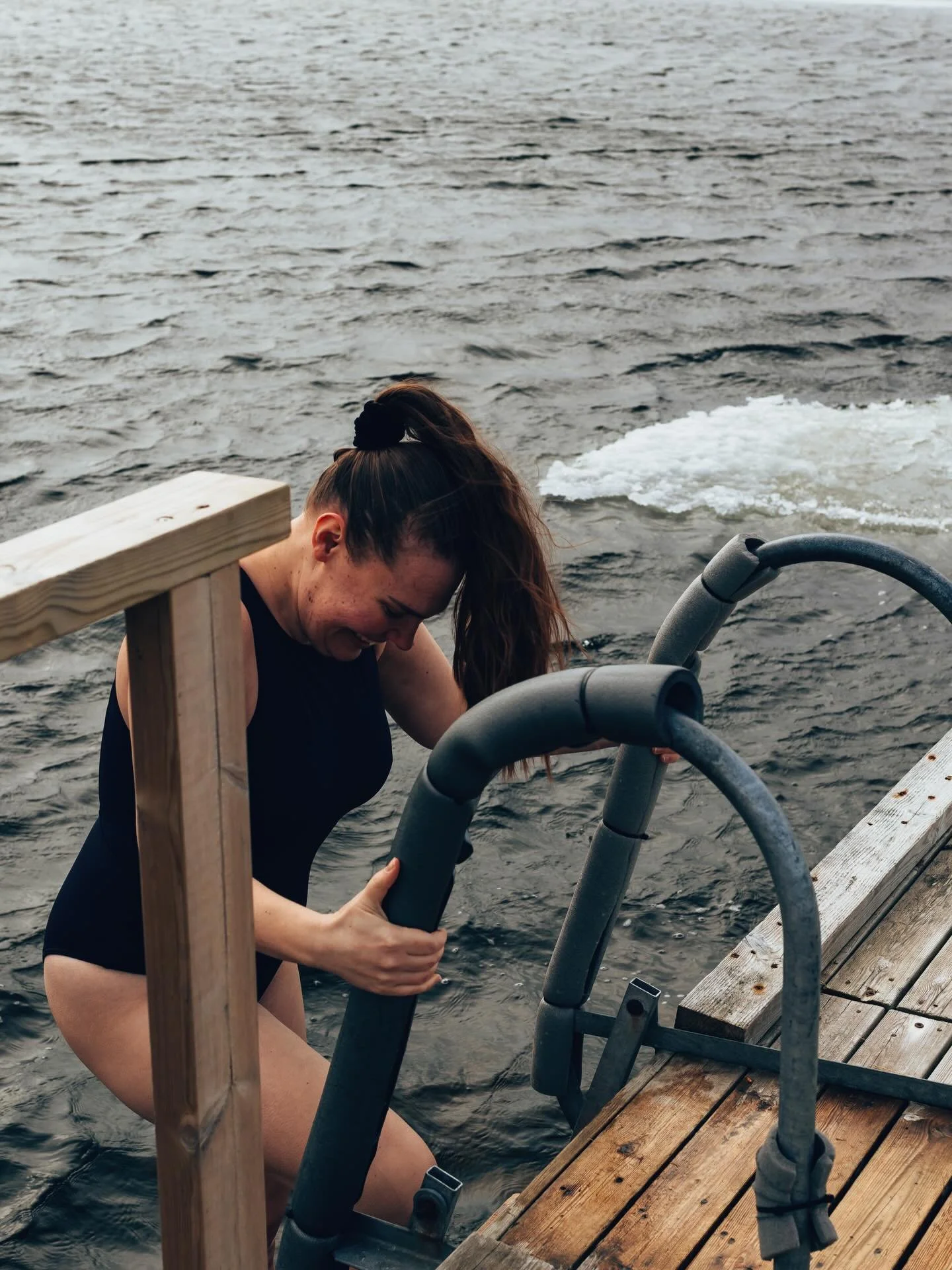 Det blir alltid succ&eacute; p&aring; Kalles Inn - &auml;ven i stormvind 🌪️

Jag &auml;r fortfarande lyrisk efter helgens morsvila p&aring; @kallesinnresort. Tack varenda en som kom ut n&auml;r @frukostflickorna ordnade. Vilket g&auml;ng vi blev. Va