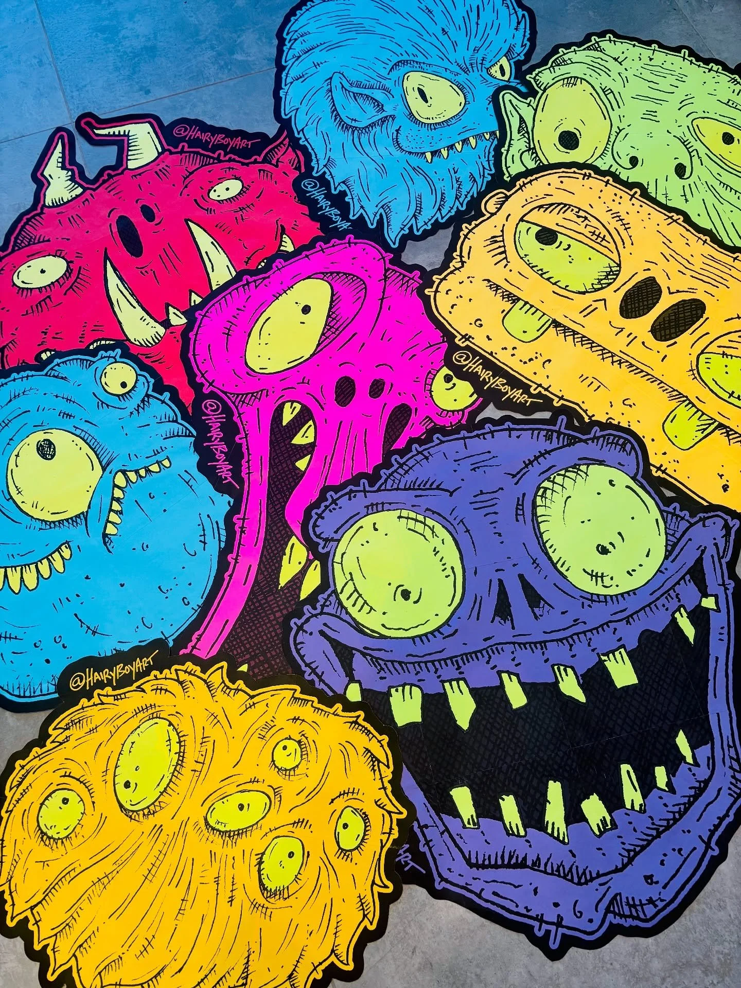 The bunch of weirdos ready to find new outdoor homes. I enjoyed making these so much. 

#pasteup #pasteupart #streetarteverywere #streetart #streetartist #freestyleart #monsterart #characterartist #lowbrowart