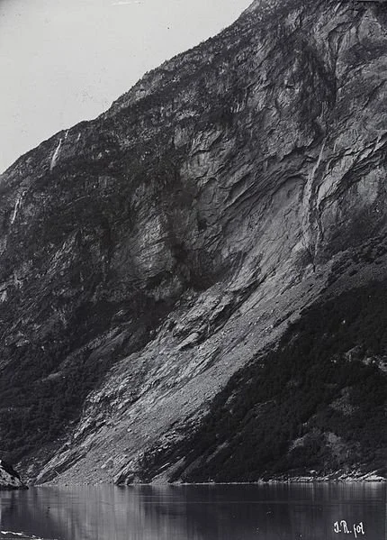 4 - Upitan datum Landslide.jpg