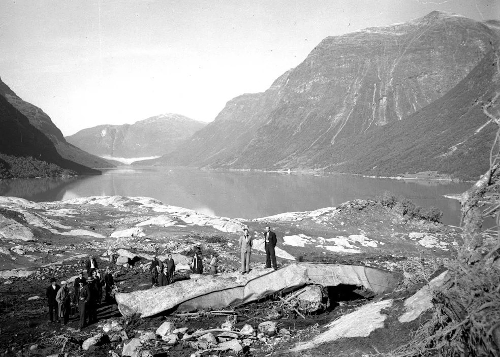2 - Loen Landslide.jpg