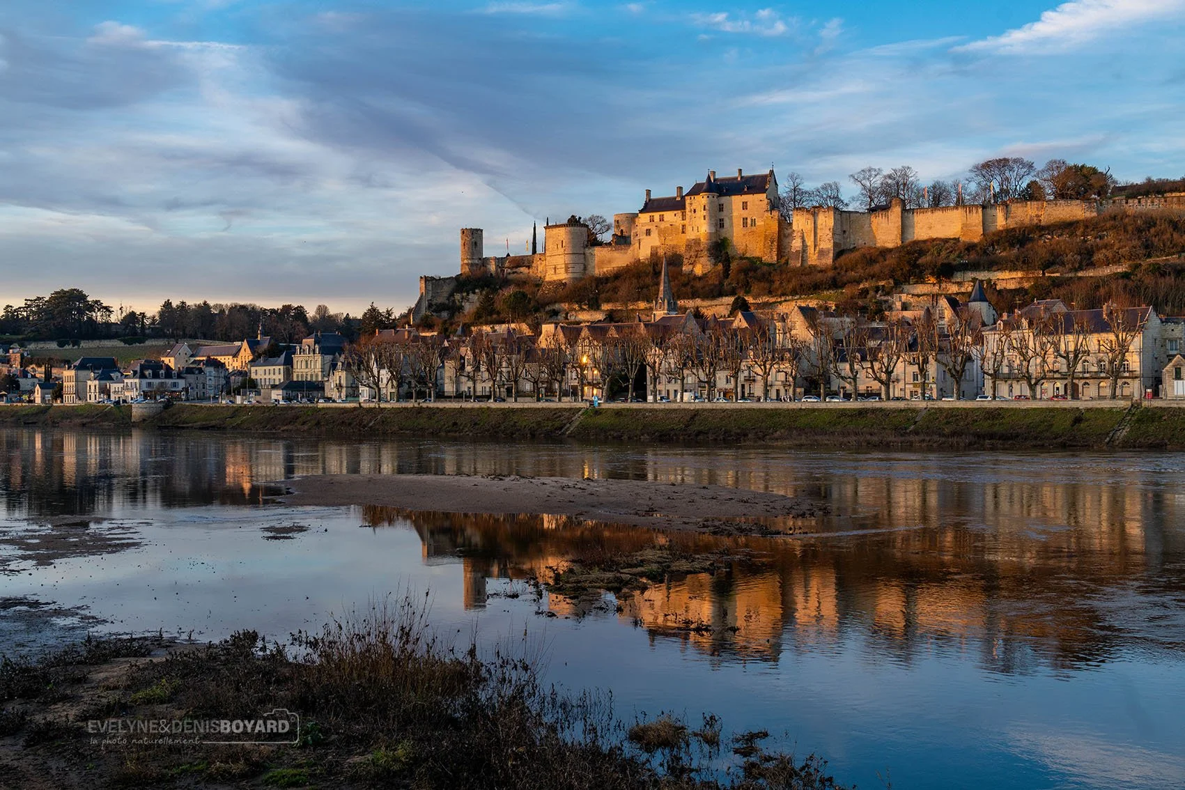 Chinon et sa forteresse royale (Indre-et-Loire), en hiver…