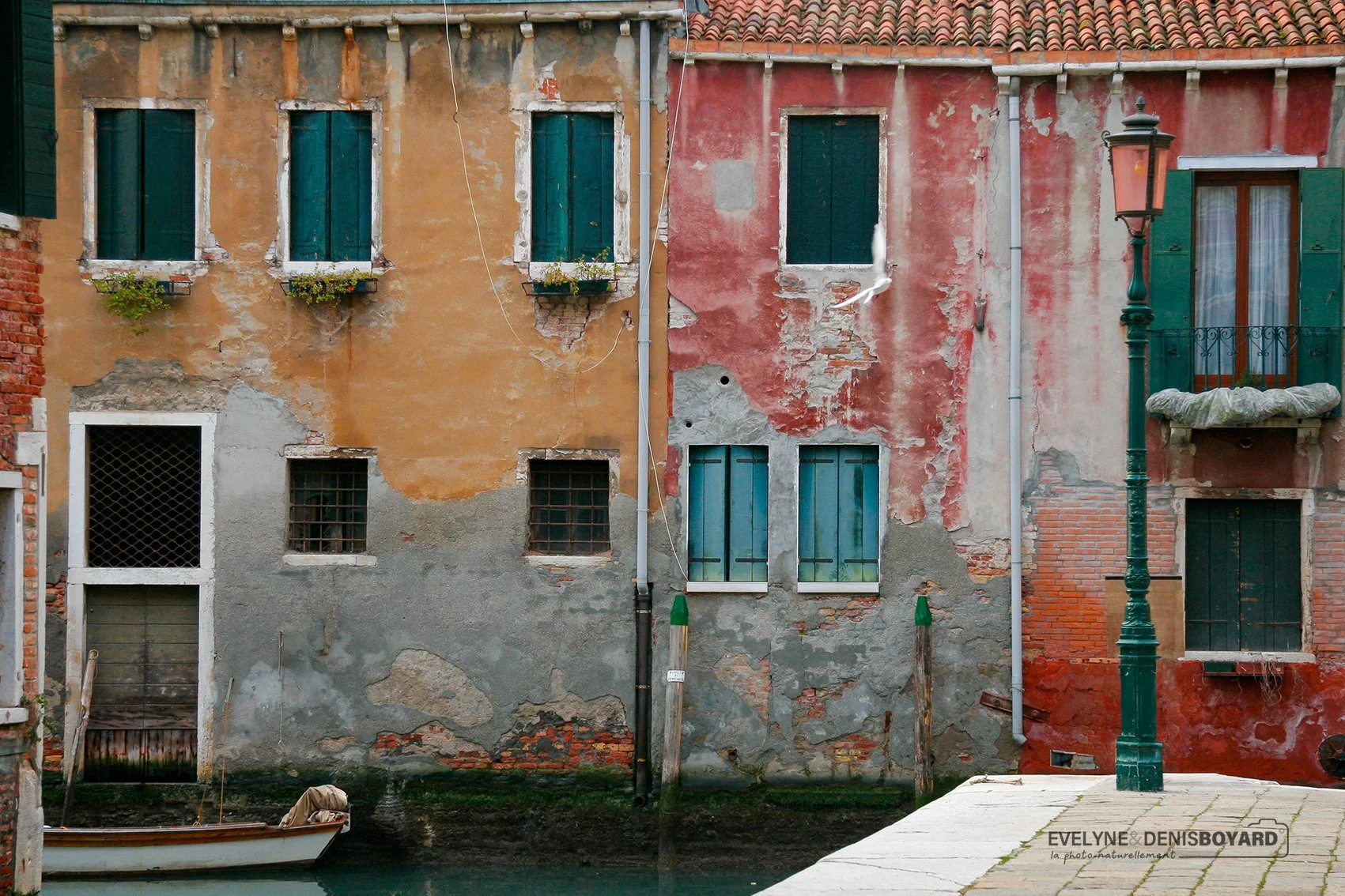 Les façades usées par les siècles et les remous constants des eaux de Venise ont aussi leur charme.