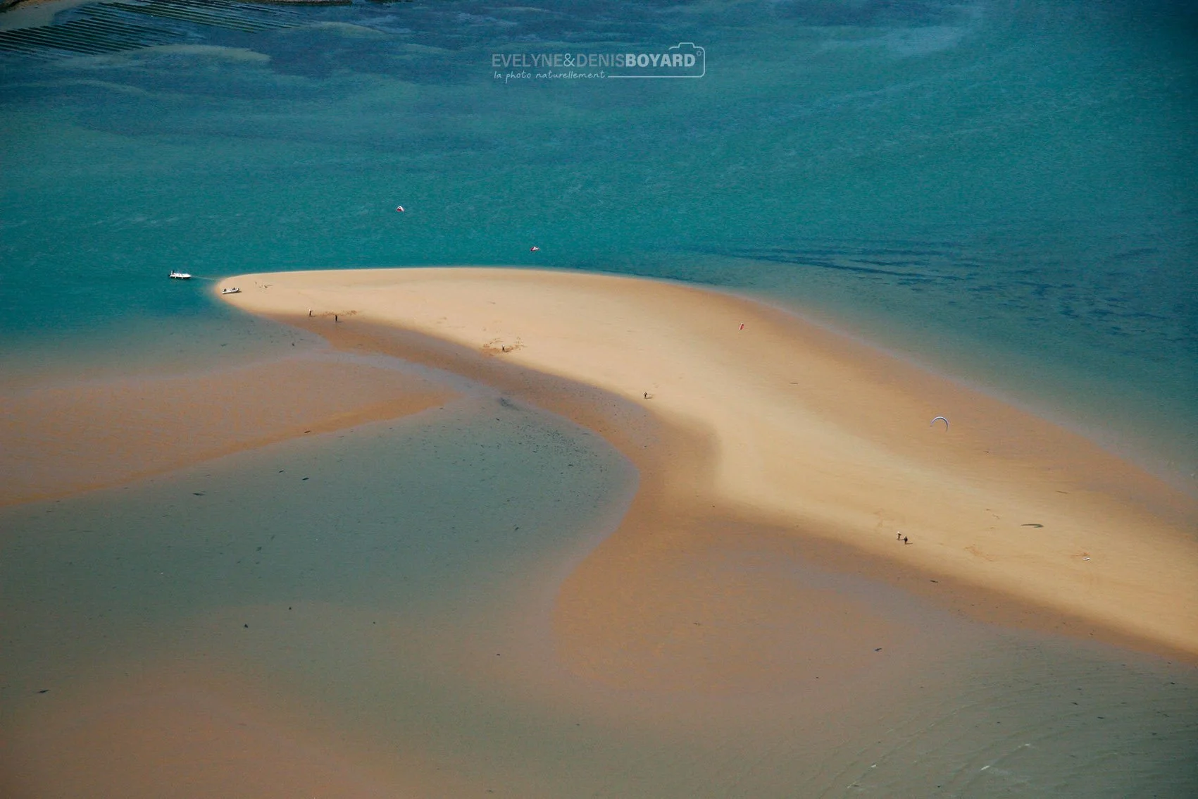 Banc de sable sur l'île de Ré (Charente-Maritime).