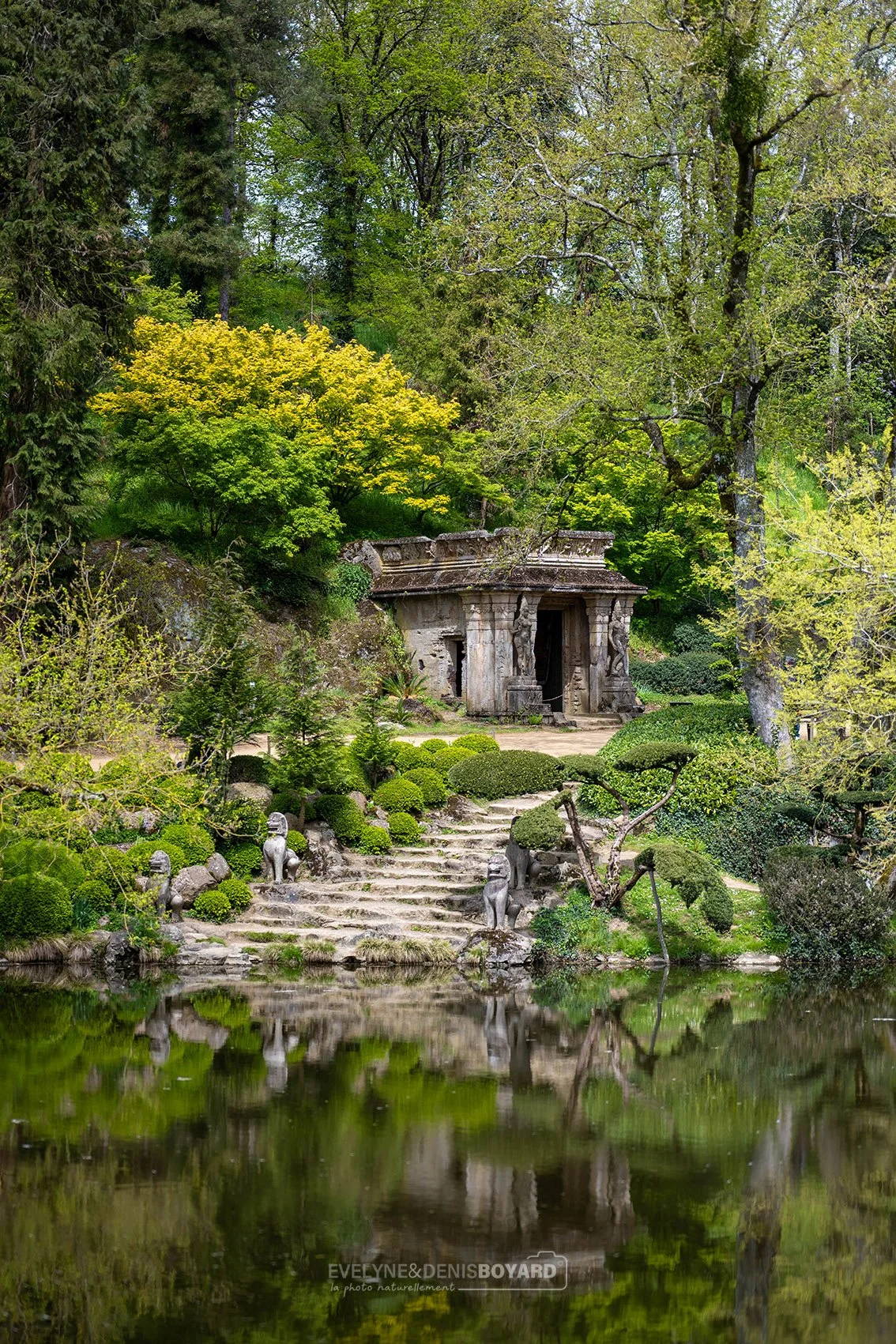 Le temple khmer, Parc oriental de Maulévrier, Maine et Loire.