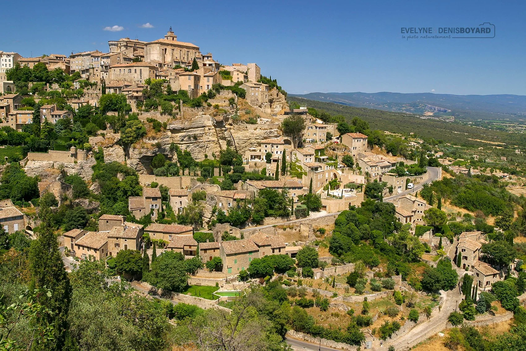 Gordes, parc naturel régional du Luberon (Vaucluse).