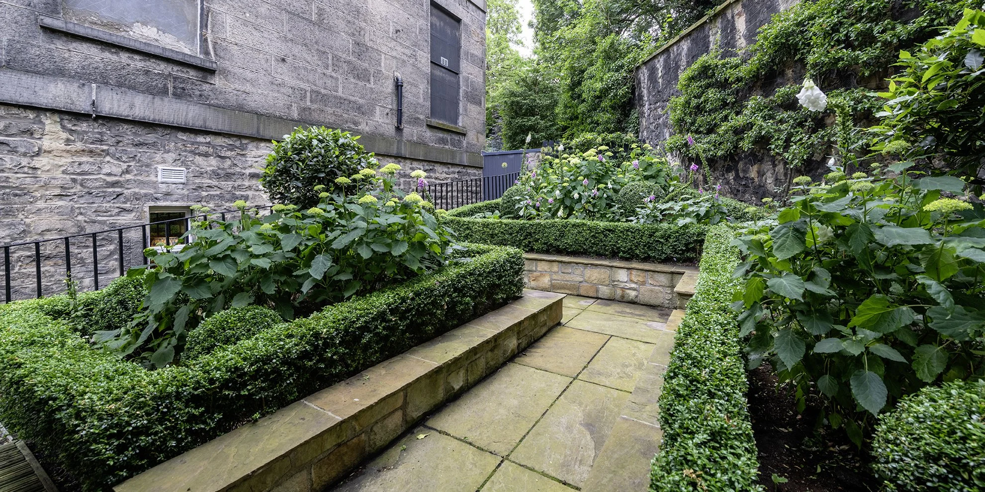 Beautiful gardens, Edinburgh