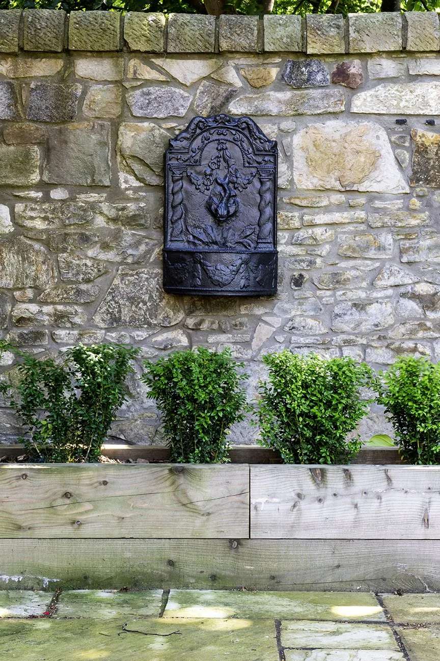 Fountain, shady garden, edinburgh