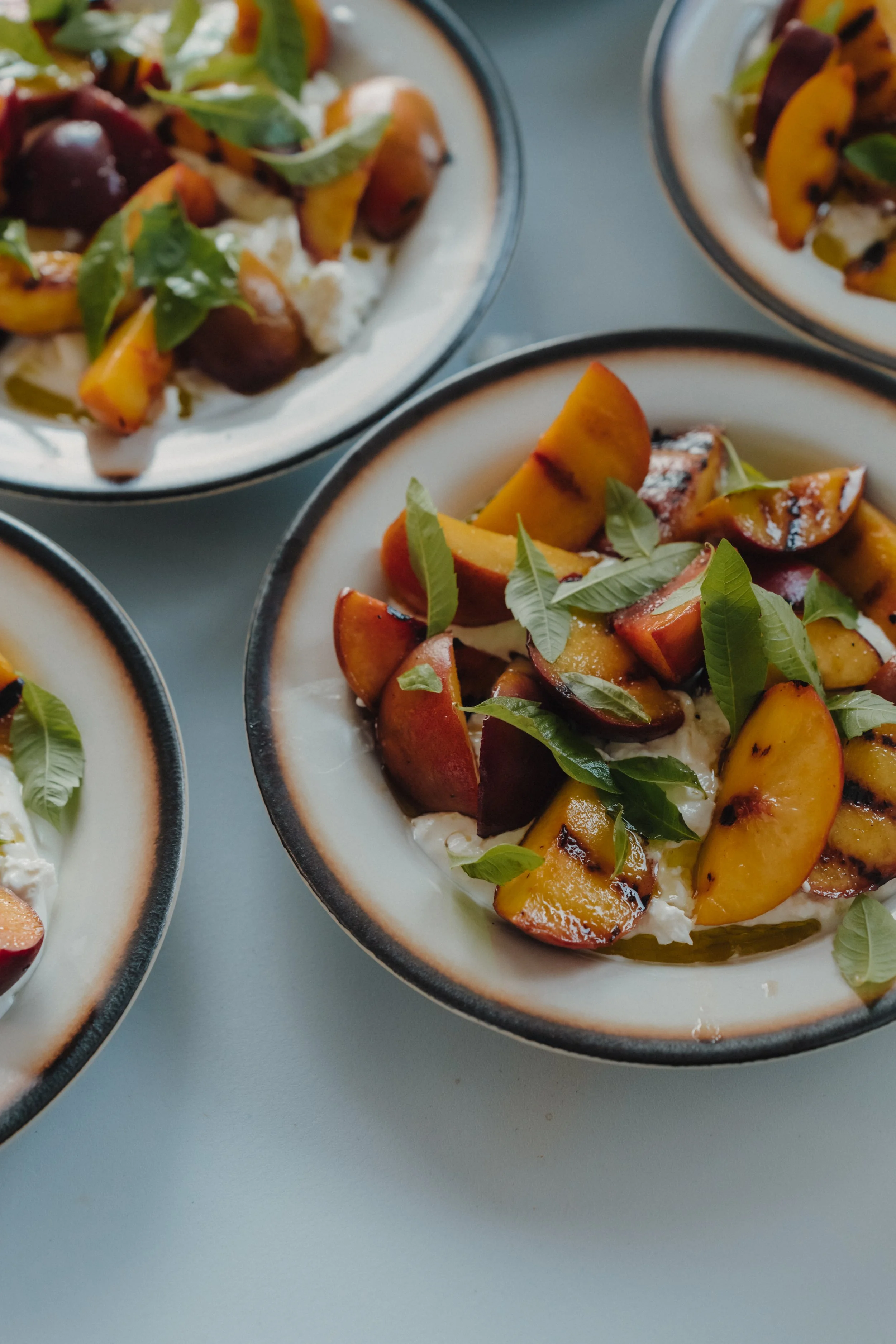 SANS tilbyder catering og gastronomi til netop din begivenhed - bryllup, rund fødselsdag, konfirmation, barnedåb, firmafest etc. Kontakt os og lad os tage en snak om, hvad jeres ønsker og behov er. Catering i Østjylland.