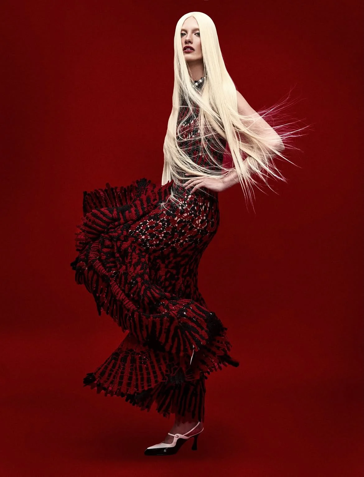 @sylwia_butor HAIR ISSUE @ellepolska 9-26@smiggi @karolmlodzinski @danielgryszke @wilsonwilloffi.jpg