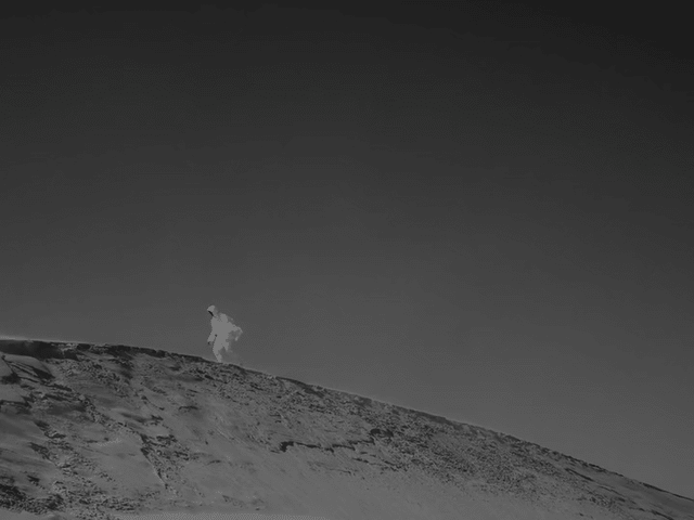 WS2 CAMPAIGN _ STYLE KAROL MŁODZIŃSKI-high.gif