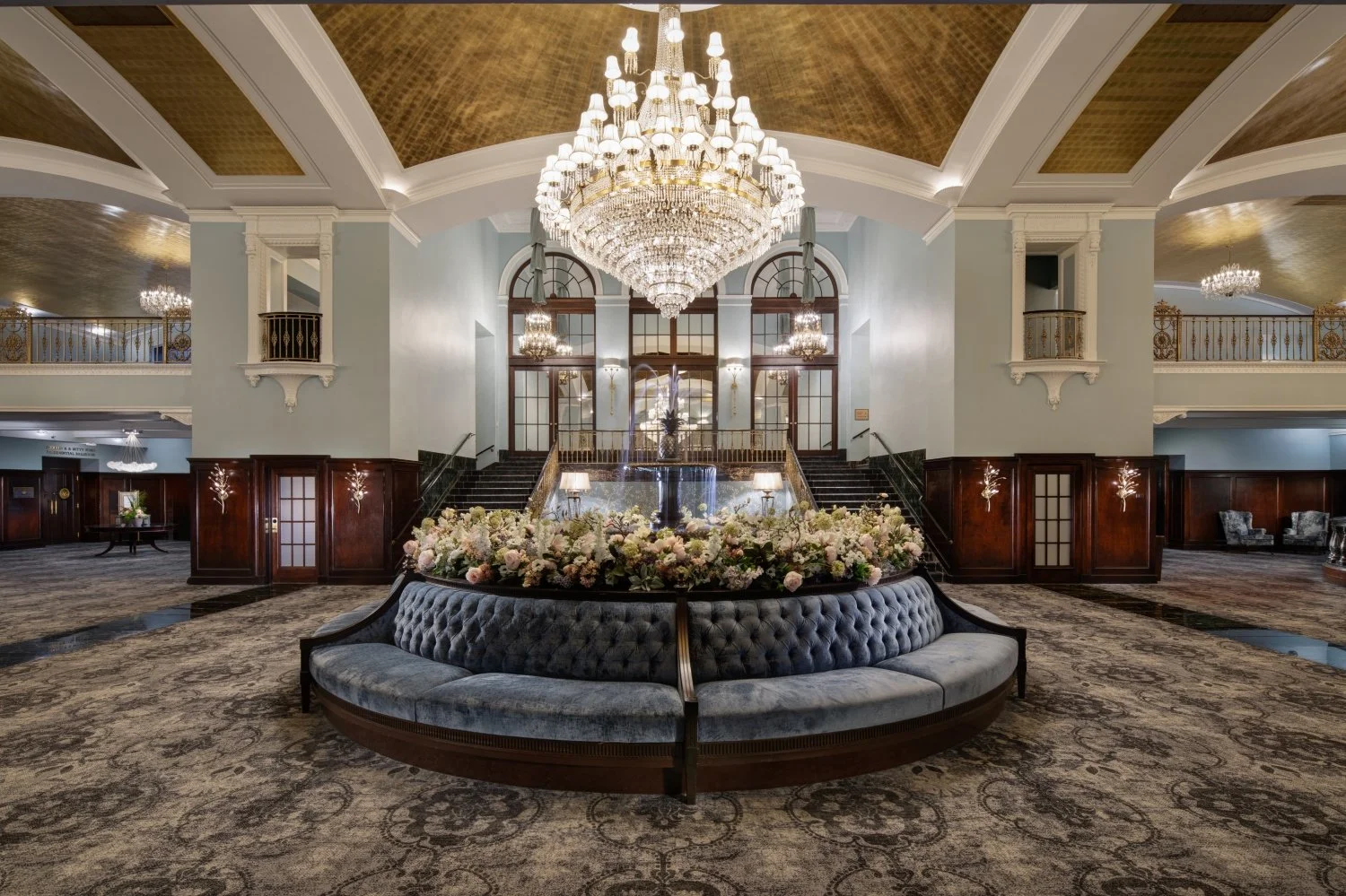 Amway_Grand_Main_Lobby_9ea3599f07c81f2529e674496e94ca3c.jpg