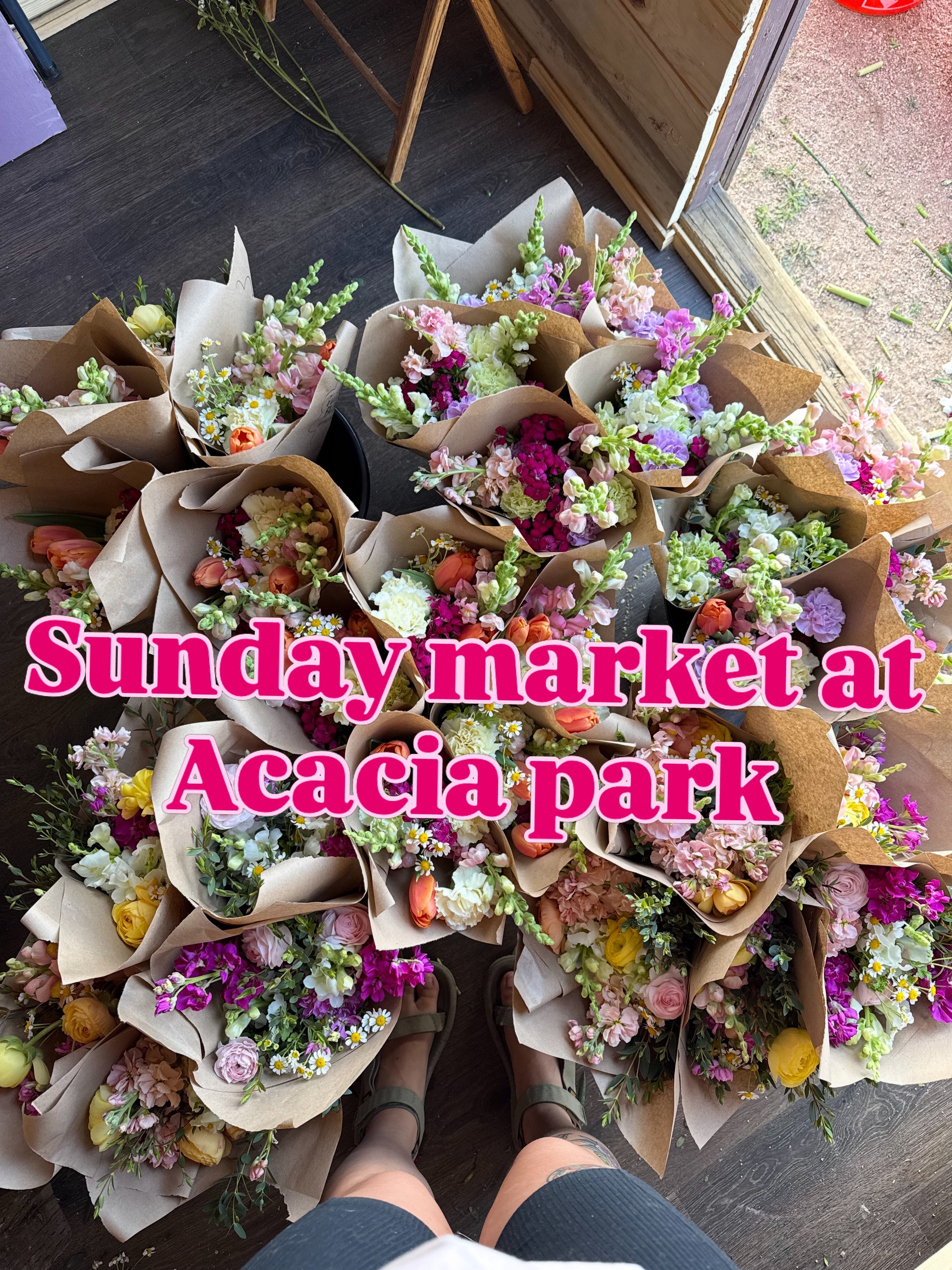 COLORADO SPRINGS WE GOT A FEW FLOWERS FOR YA!!! Tomorrow we&rsquo;ll be at @coloradospringssundaymarket from 9am-2pm on the corner of Tejon and Platte.
This is the earliest we&rsquo;ve ever been to market and the flowers are limited until the greenho