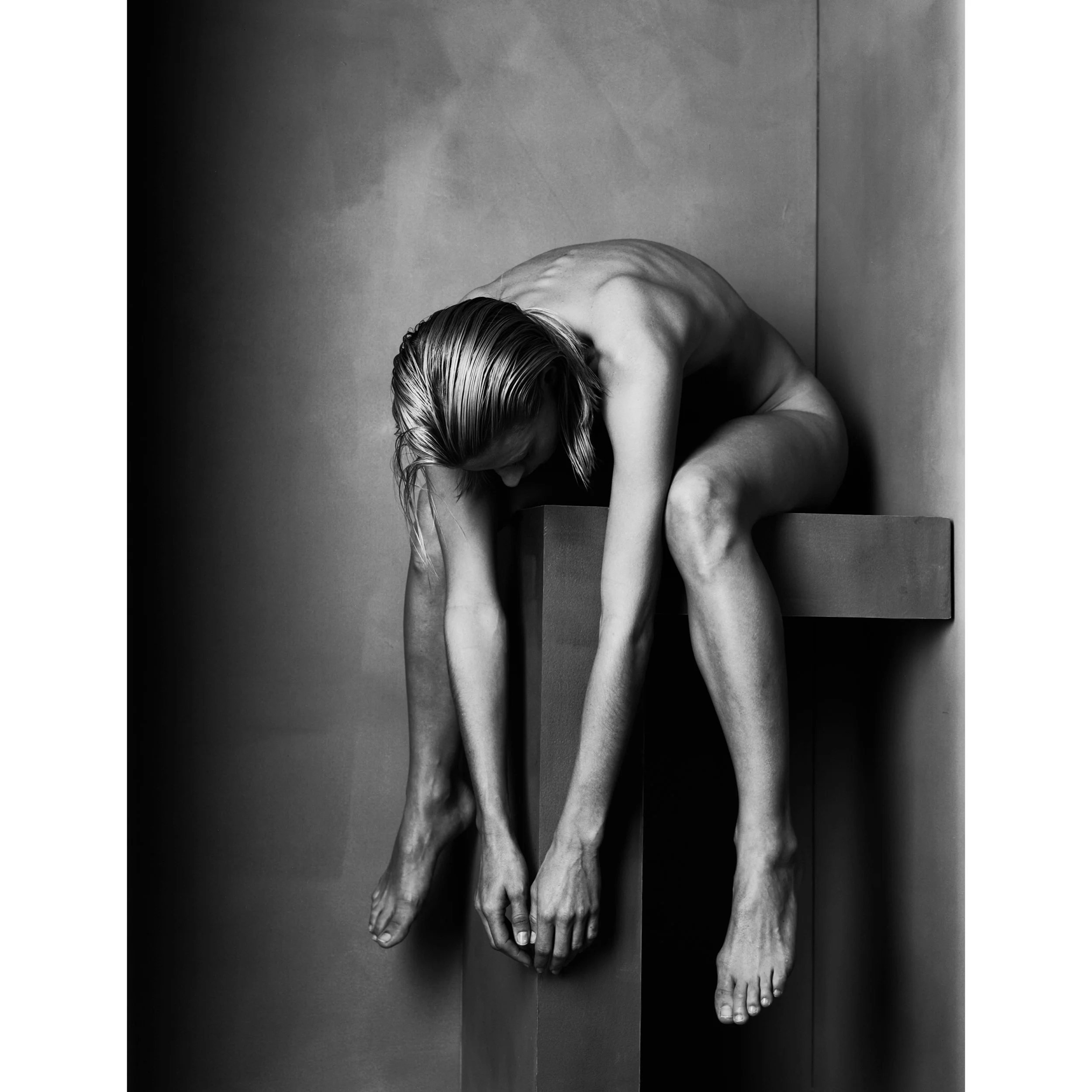 Nude in corner #4