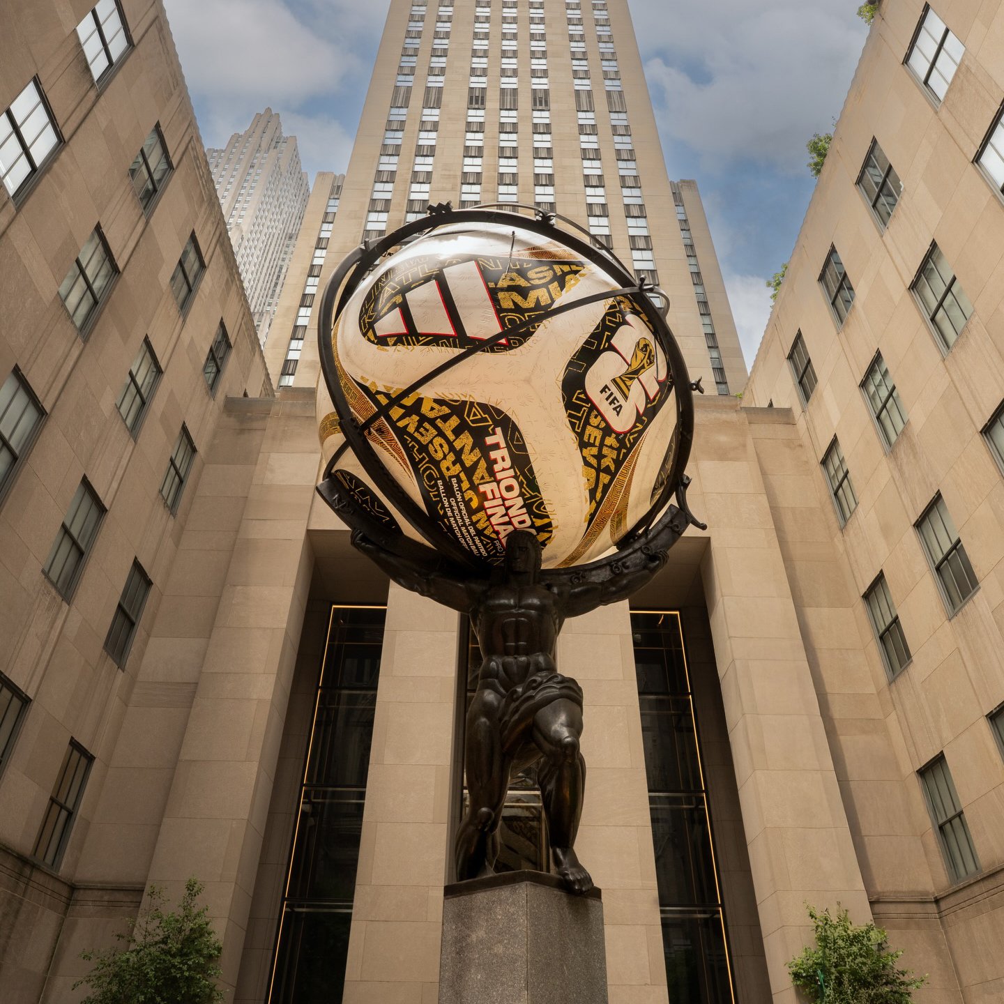 ROCKEFELLER ATLAS BALL