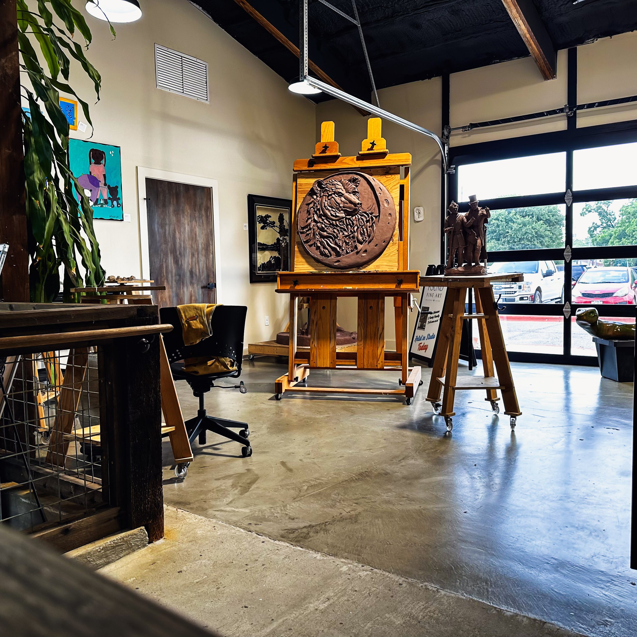 This artist exhibition platform anchors the experiential space. It allows partakers elevated sensational moments in the environment of the showroom.