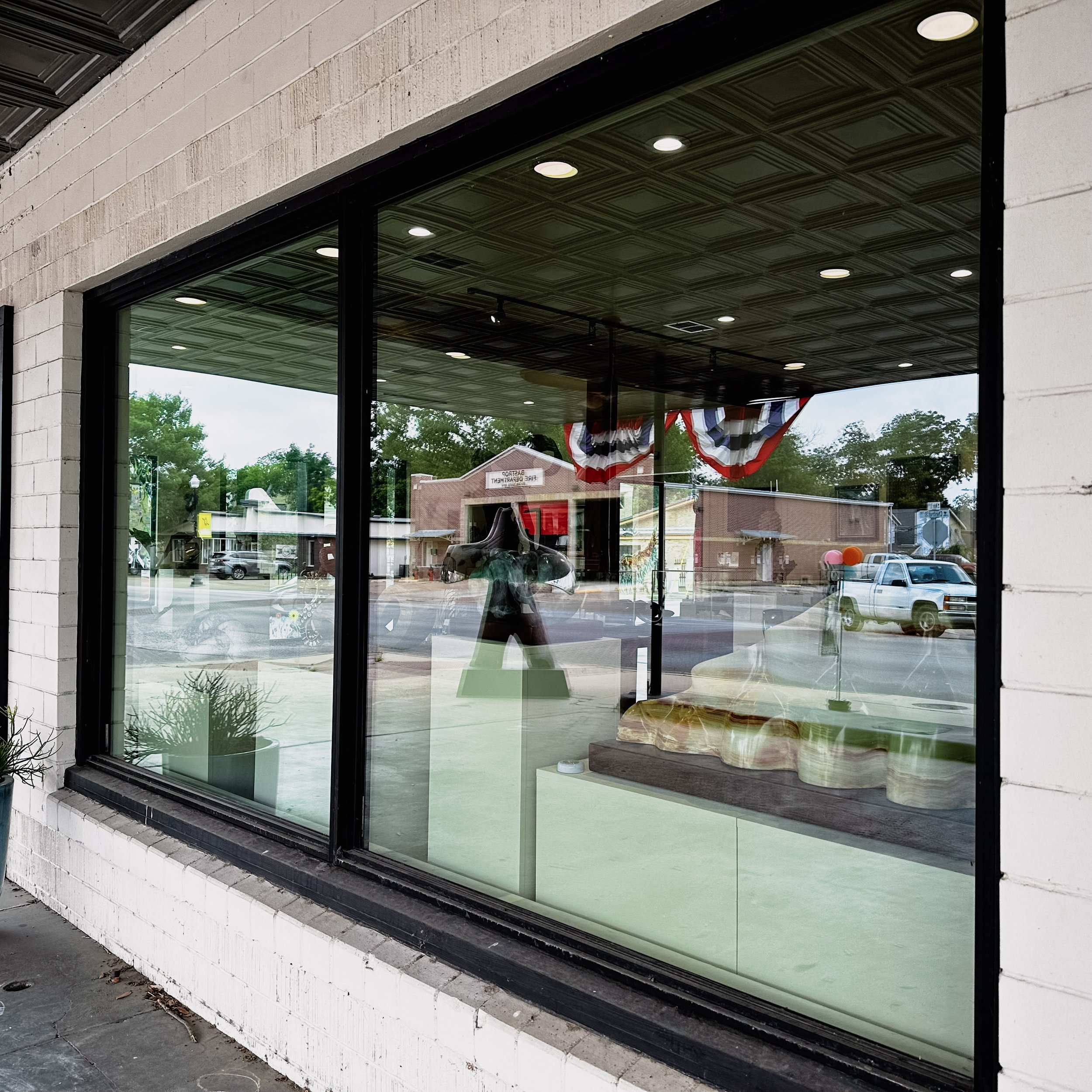 Exterior glass is very inviting.