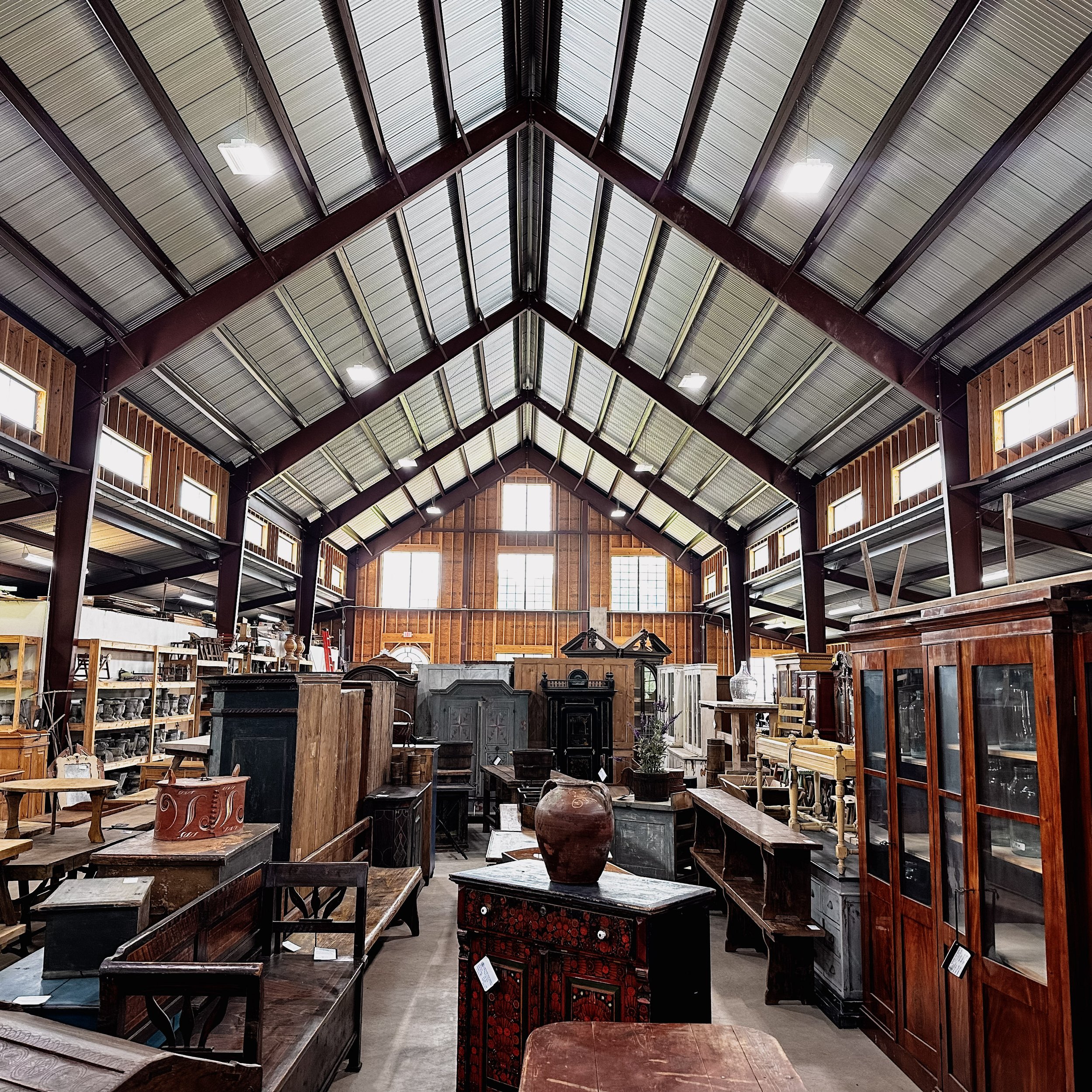 This steel beam structure allows for a great open space down the middle of the building. Round Top Ranch has taken full advantage of what this type of building has to offer.