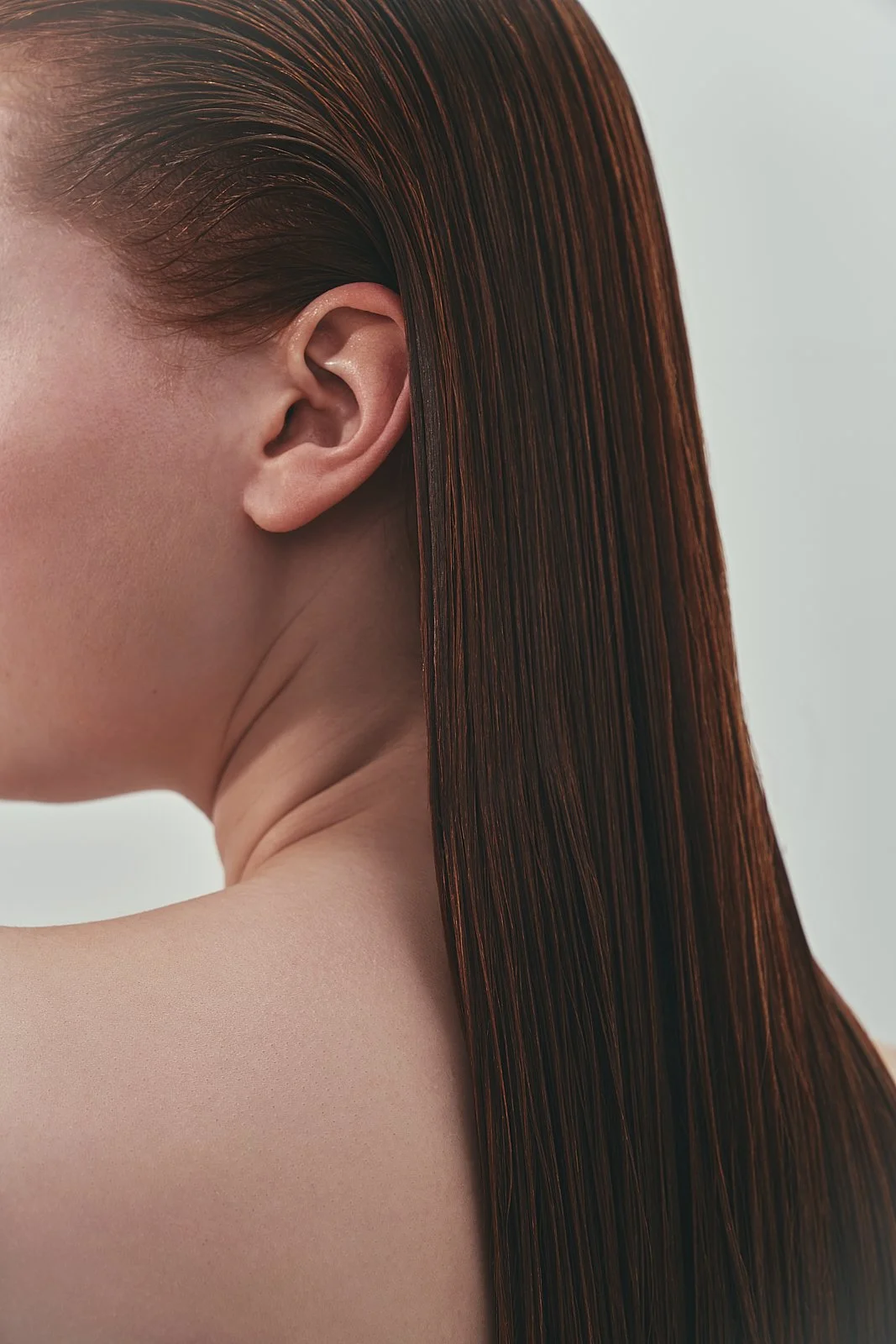 Hairstyling Editorial, gepflegte Haare, mit Fotografin Yasmin Maiwald und Model Katharina. Hair & Make-up Artist Jennifer Krzechki. Using GHD.