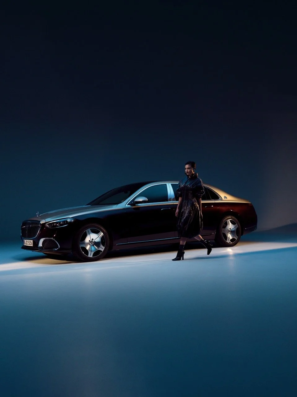 Porträt des internationalen Models Nathaly Onez aus einer Social Media Content Foto-und Video Produktion für Mercedes Benz / Maybach. Hair & Make-up Artist Jennifer Krzechki, Fotograf Yannick Wolff, Agentur Banauten, Fashion Styling Adelaida Cue Bär.