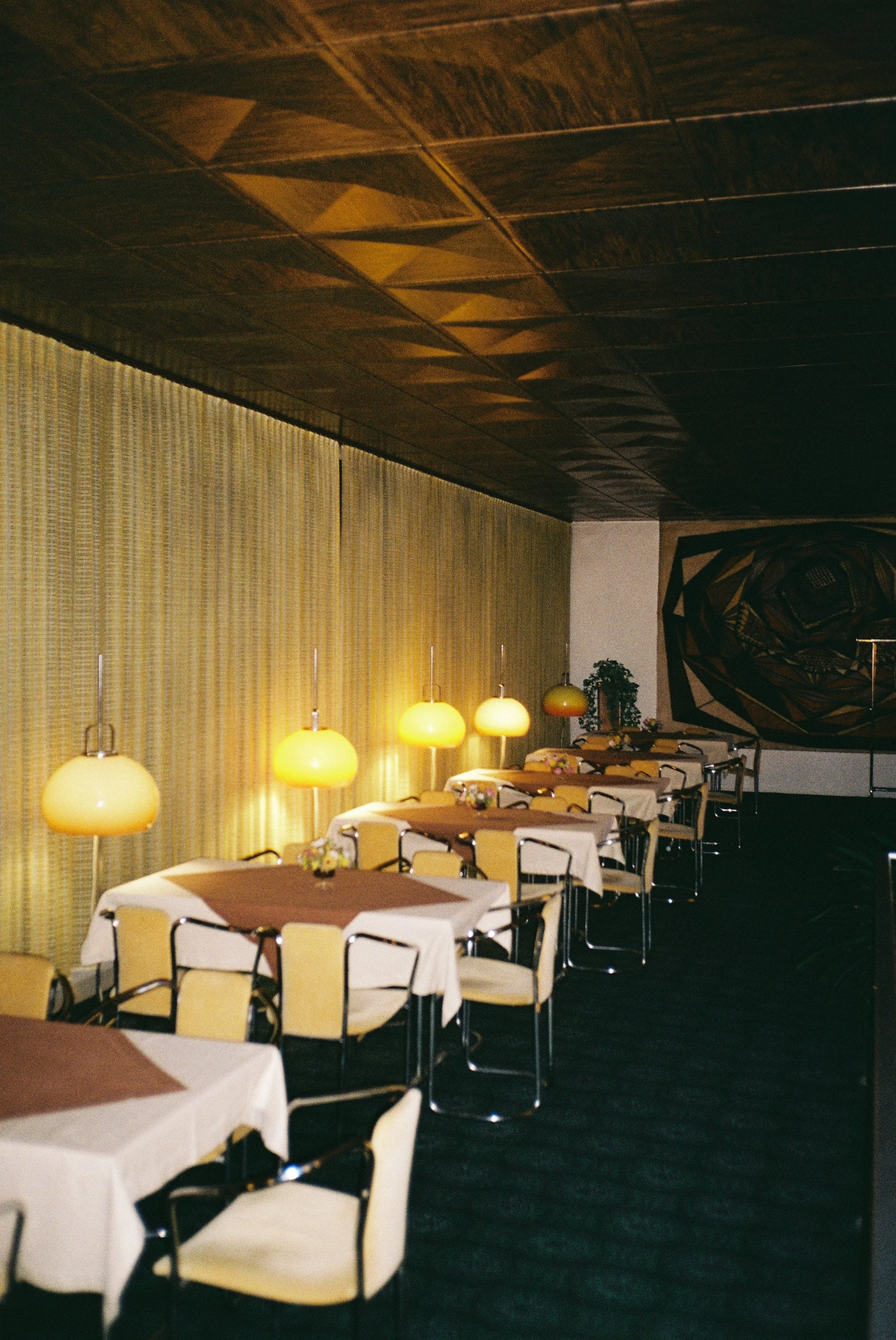 Commercial, Werbedreh für Kärcher. Videoproduktion vom Medienhaus Underpier, Agentur Loup, Foto und Film Make-up Artist am Set Jennifer Krzechki, Fashion Styling Marejke Schmidt. Using Charlotte Tilbury.