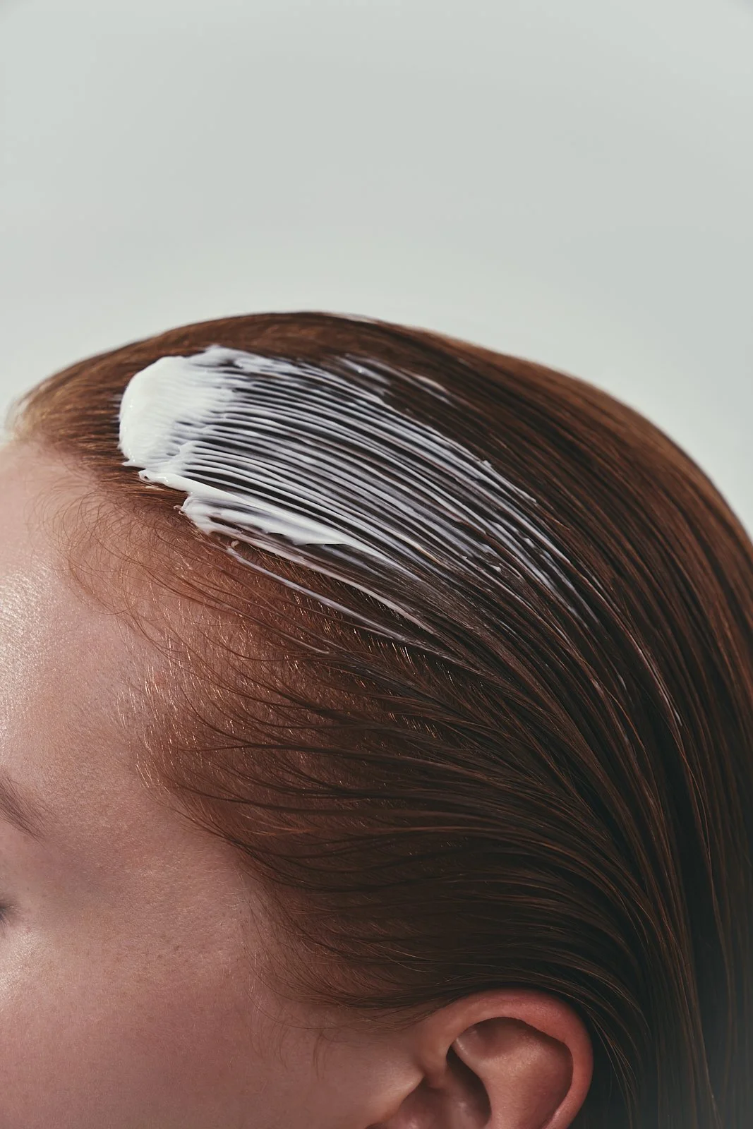 Hairstyling Editorial, rote Haare mit Haarmaske, mit Fotografin Yasmin Maiwald und Model Katharina. Hair & Make-up Artist Jennifer Krzechki. Using GHD.