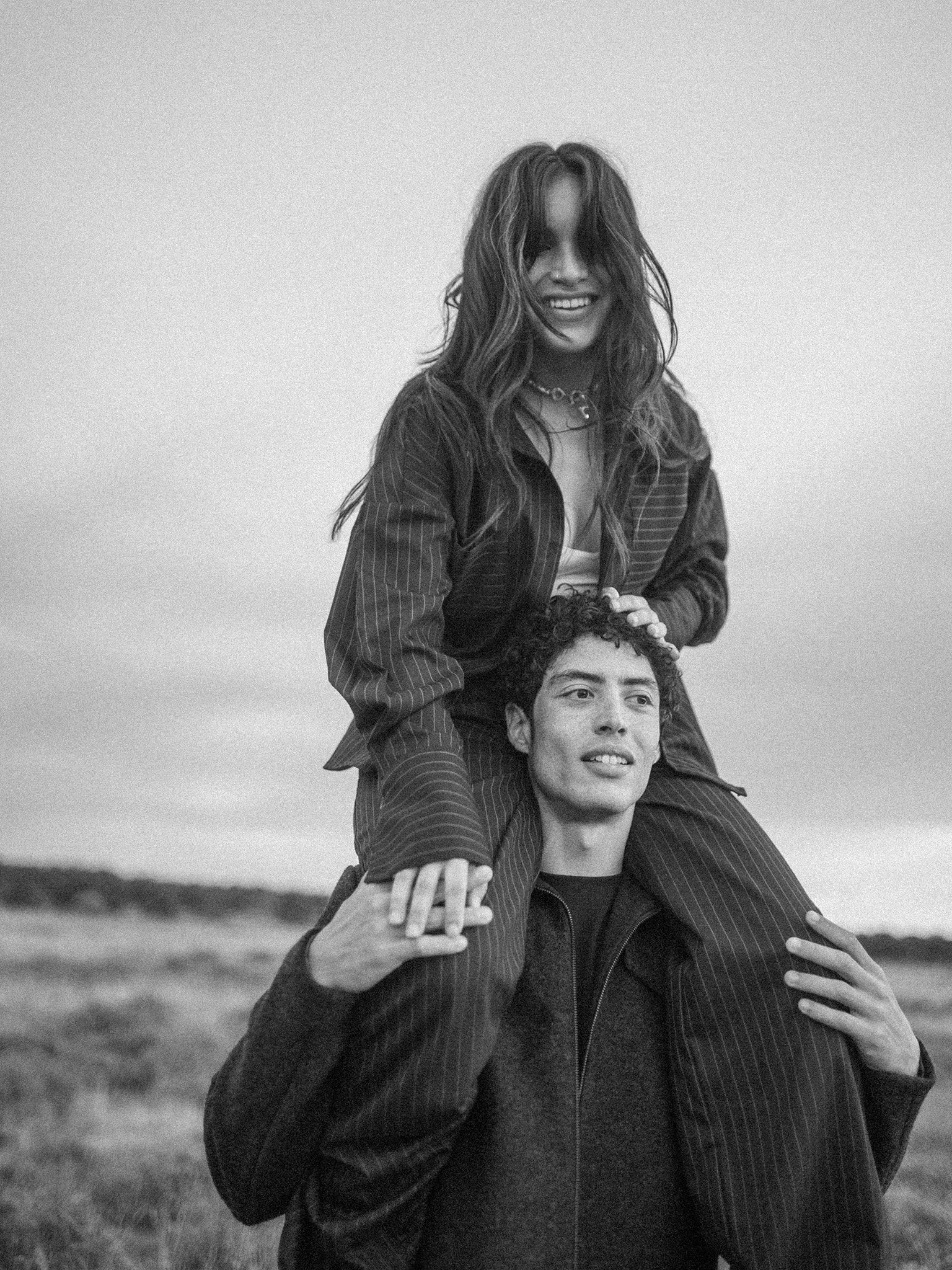 "The Road Beyond" Editorial für Numero Netherlands mit dem internationalen Model Cristiano Palmerini, fotografiert von Constantin Slotty, Fashion Styling Jenni Tarasova, Hairstyling und Make-up Jennifer Krzechki.