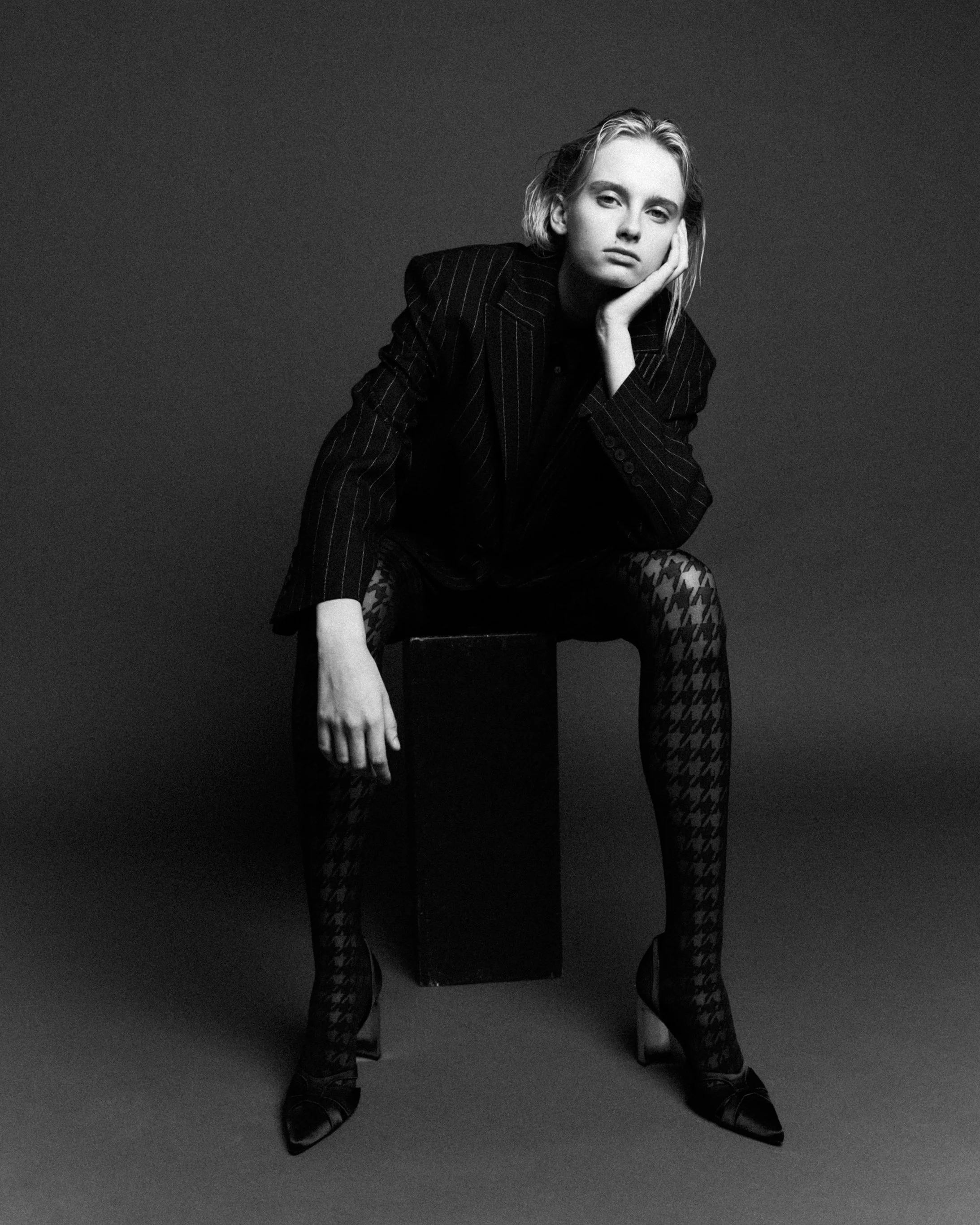 Fashion Fotoshooting mit Fotograf Stephan Glathe und Model Teresa (Munich Models). Hair & Make-up Artist Jennifer Krzechki. Using Typology.