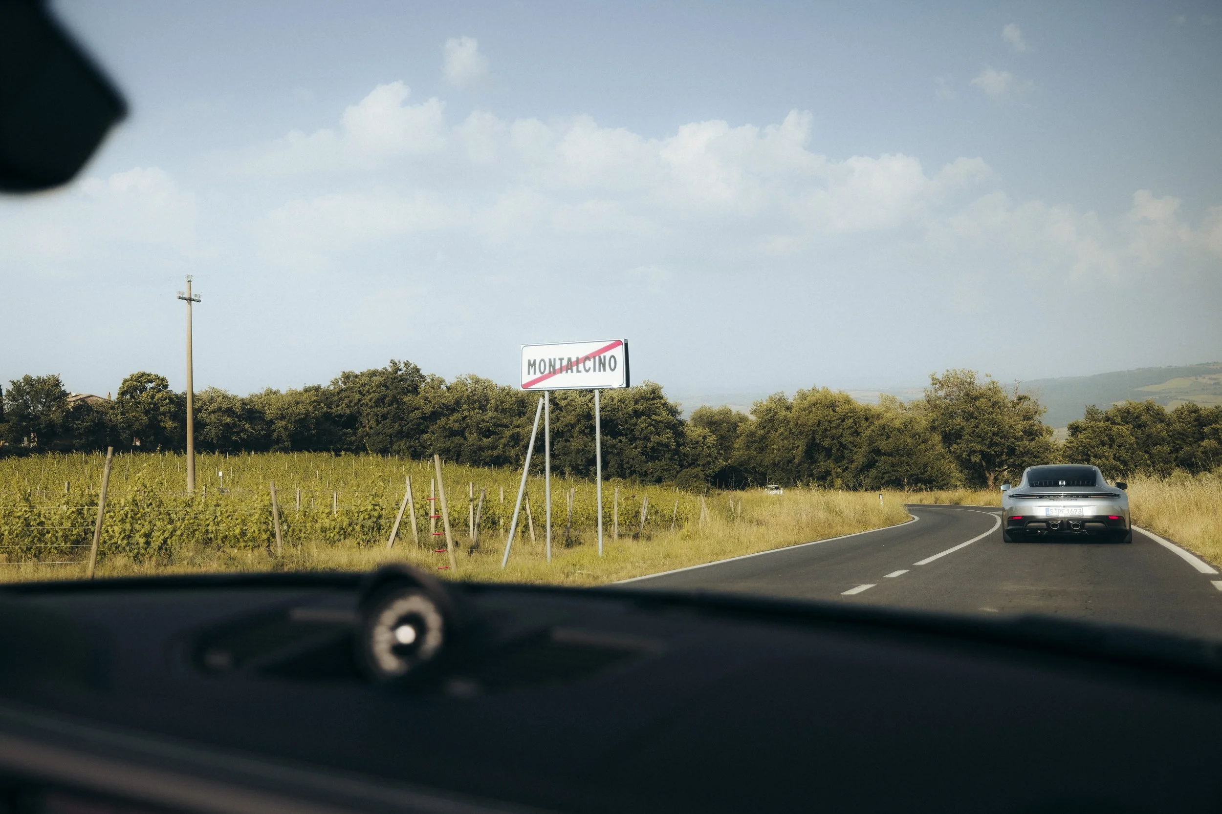 Foto-und Videoshooting für die Kampagne zum 30-jährigen Jubiläum der Porsche Travel Experience. Hair & Make-up und Fashion Styling Jennifer Krzechki, Foto & Video Roserbrothers, Agentur MDCT, Models Anouk & Bart van Maanen.