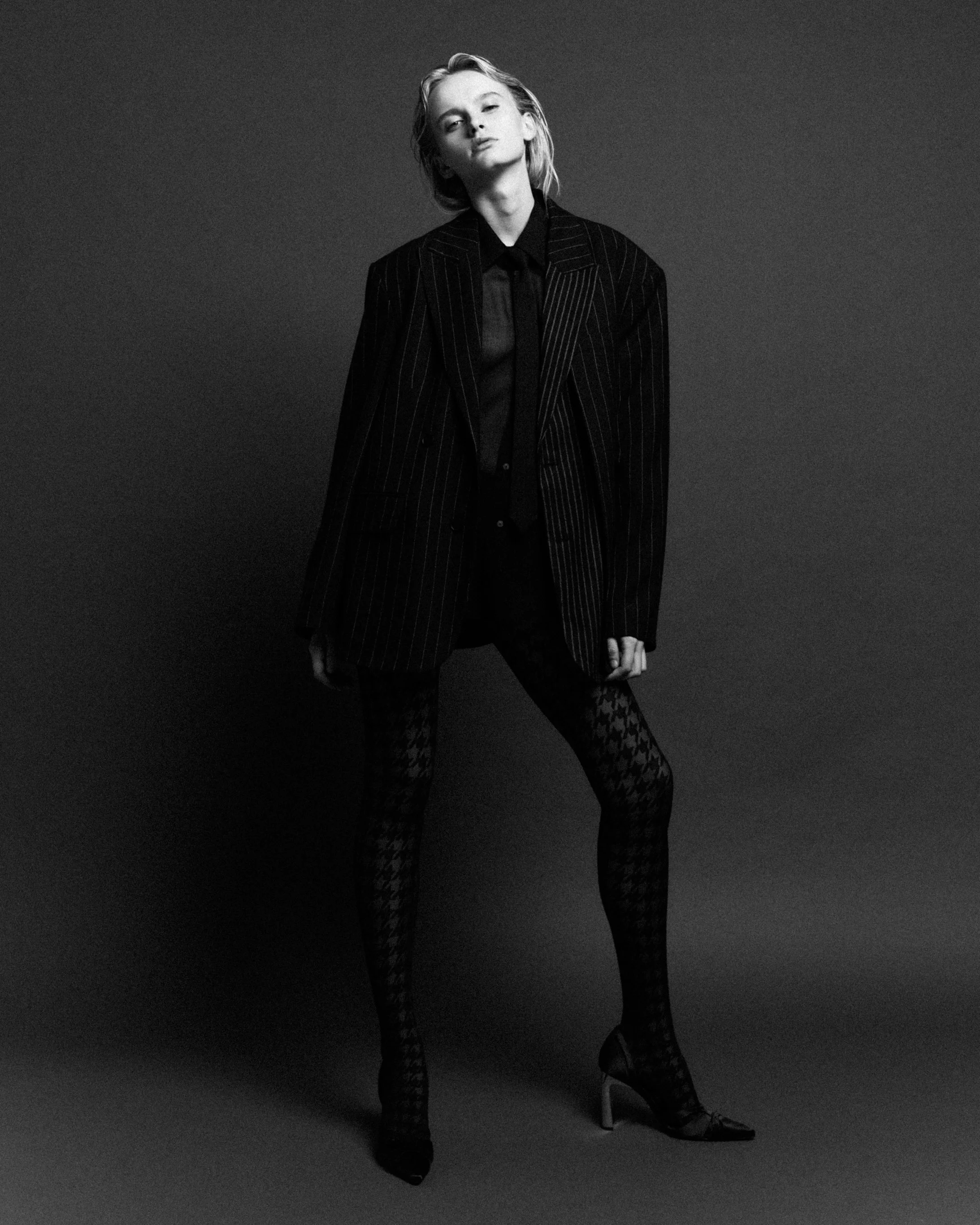 Fashion Fotoshooting mit Fotograf Stephan Glathe und Model Teresa (Munich Models). Hair & Make-up Artist Jennifer Krzechki. Using Typology.