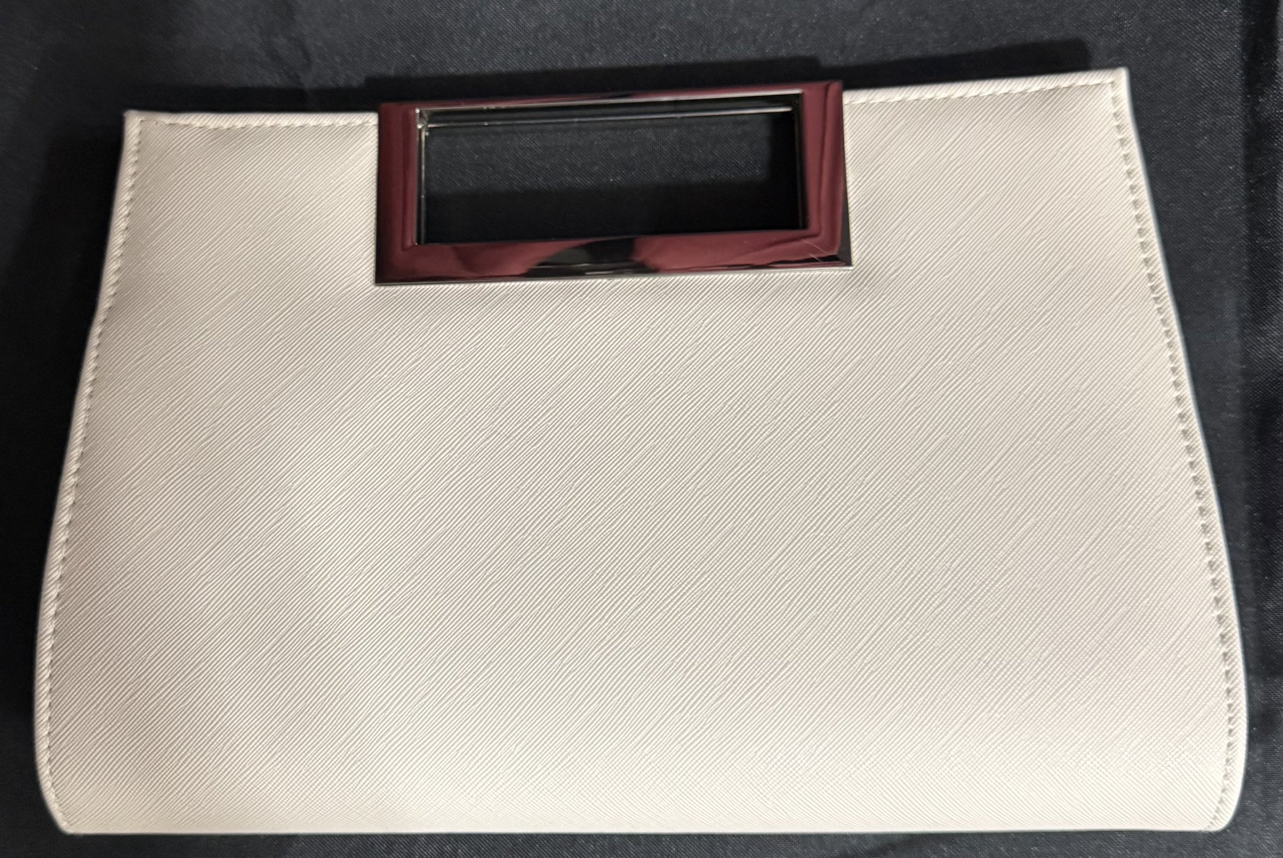 Retro Ivory Clutch With Handle