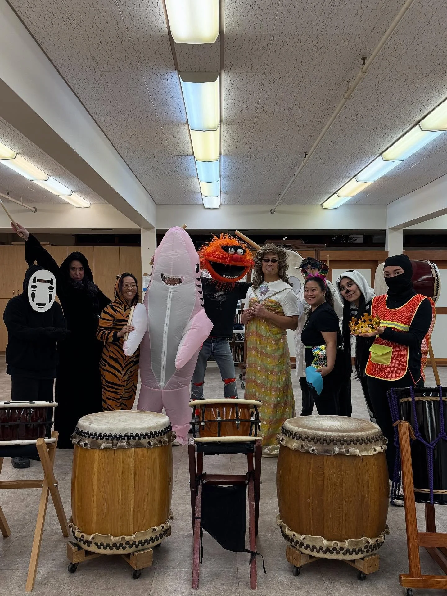 Halloween Set List:
HA!wl
NoBOOri
Salmon GHOST
AkatomBOO
All is SPOOKY
OyaGHOUL Don Don

Happy Halloween from Portland Taiko!🧚🦈👹🐅🧑&zwj;🔬👑🧙🏻&zwj;♀️💀