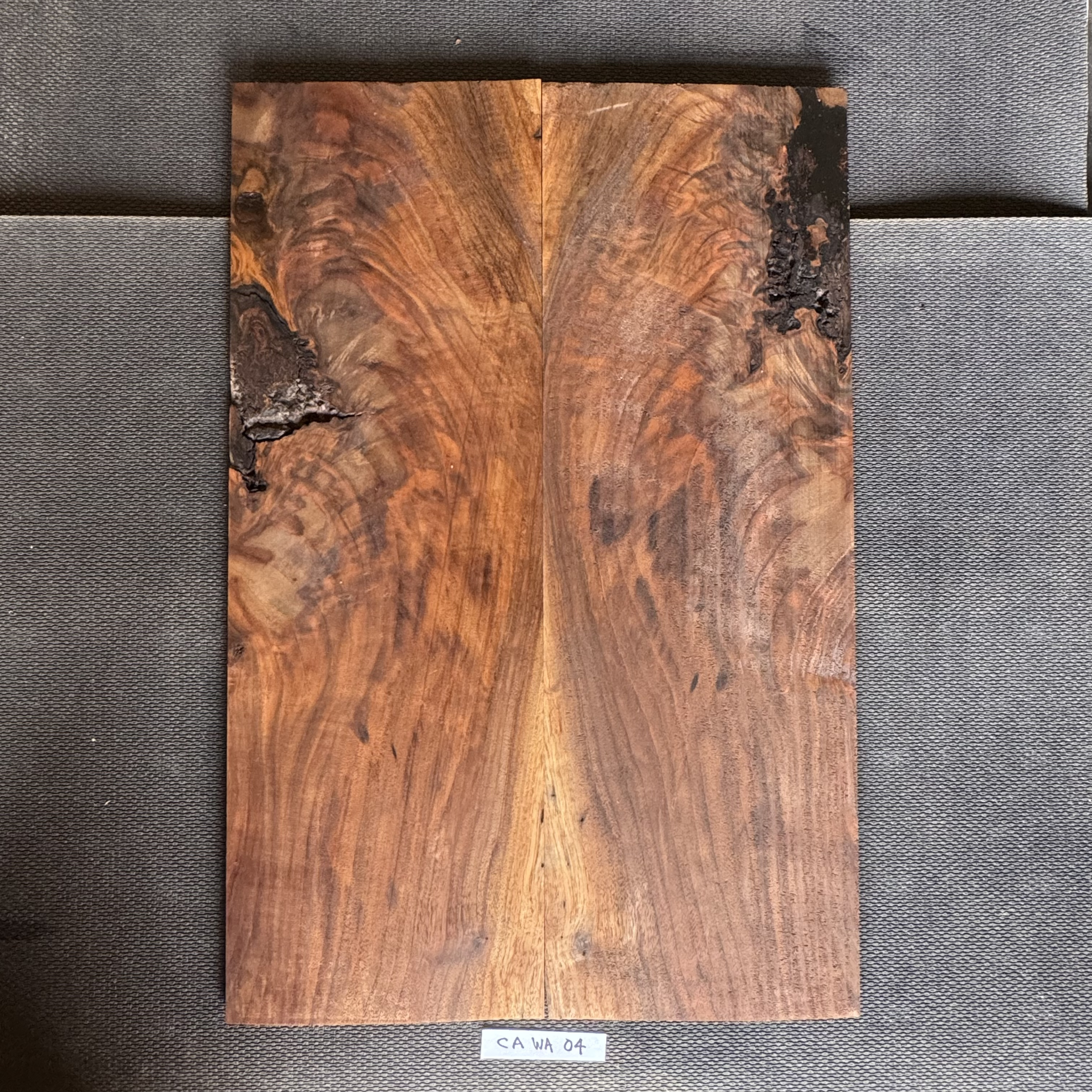 California Walnut Top: CAWA04