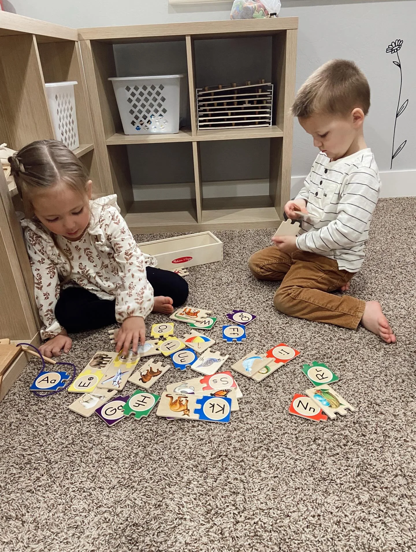 Watching little minds work together, problem-solve, and support one another is pure magic. 💛🌿 These moments are what learning is all about!