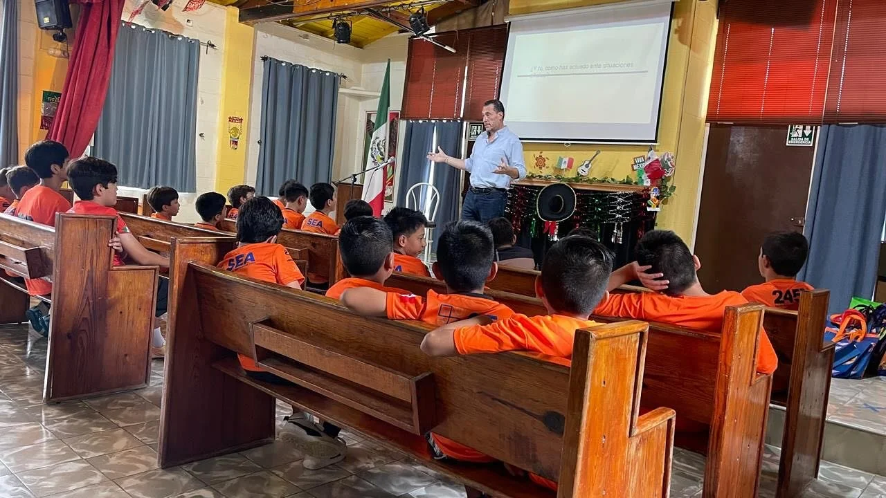 Manuel Filizola Flores, Presidente del Consejo de Administraci&oacute;n @rayados Club de Futbol, habl&oacute; con los ni&ntilde;os sobre la importancia de la disciplina, la responsabilidad y el compromiso. Estamos muy agradecidos por sus palabras tan