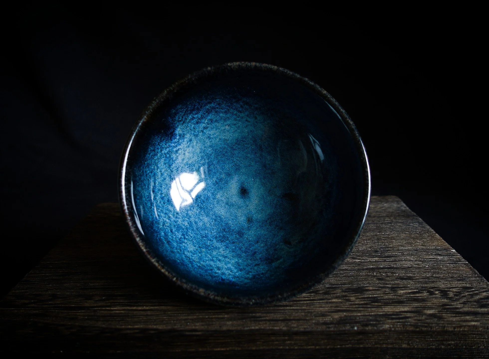 Here is one of the little sugar bowls that came out of my last batch of pots, its gone to a good home 😂 I have some adult classes that I am trying to organize coming up and potentially have some children's pottery class spaces for July. If anyone wo