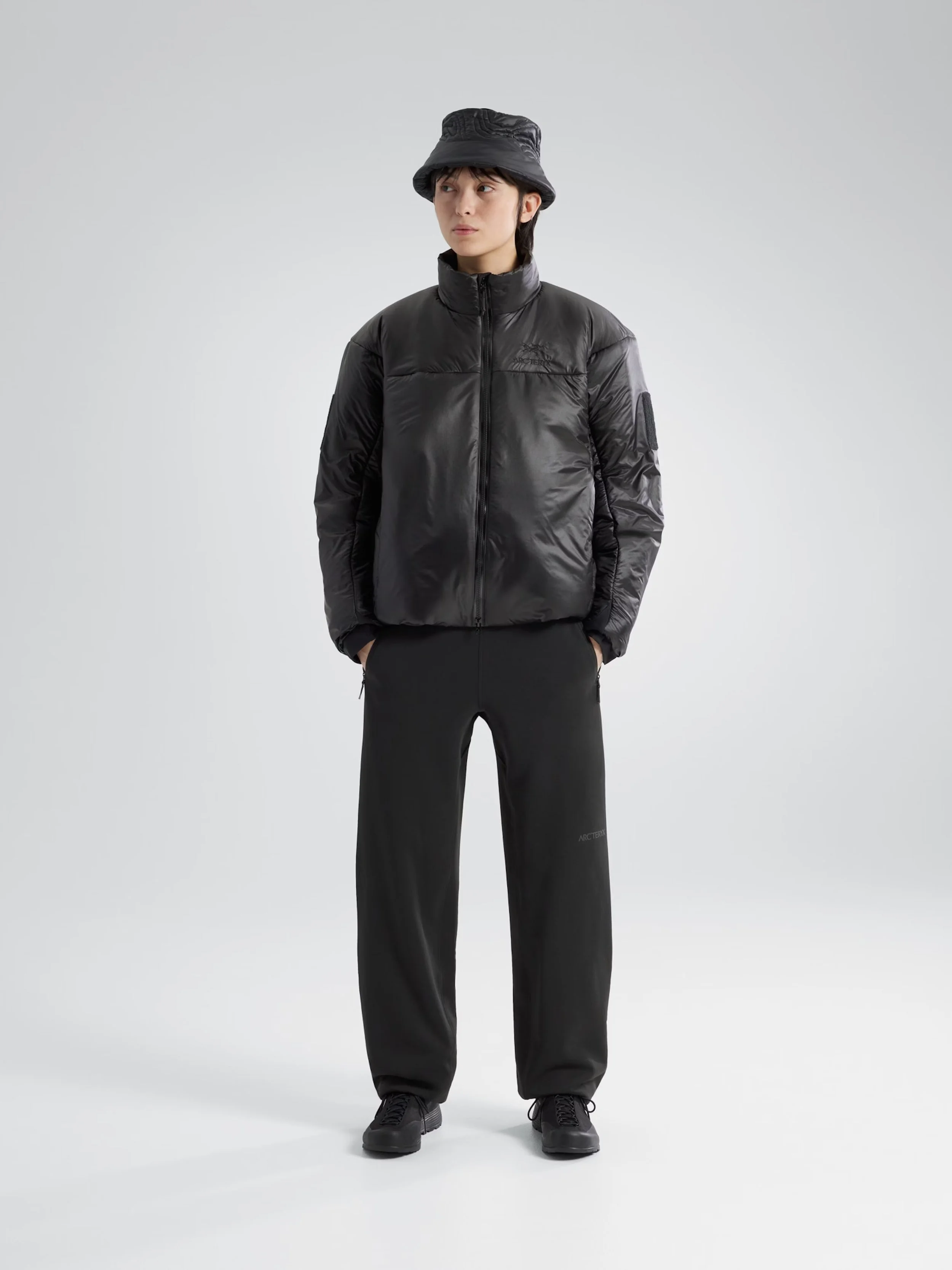 S25-X000009146-Ogee-Insulated-Jacket-Black-Hover.jpeg