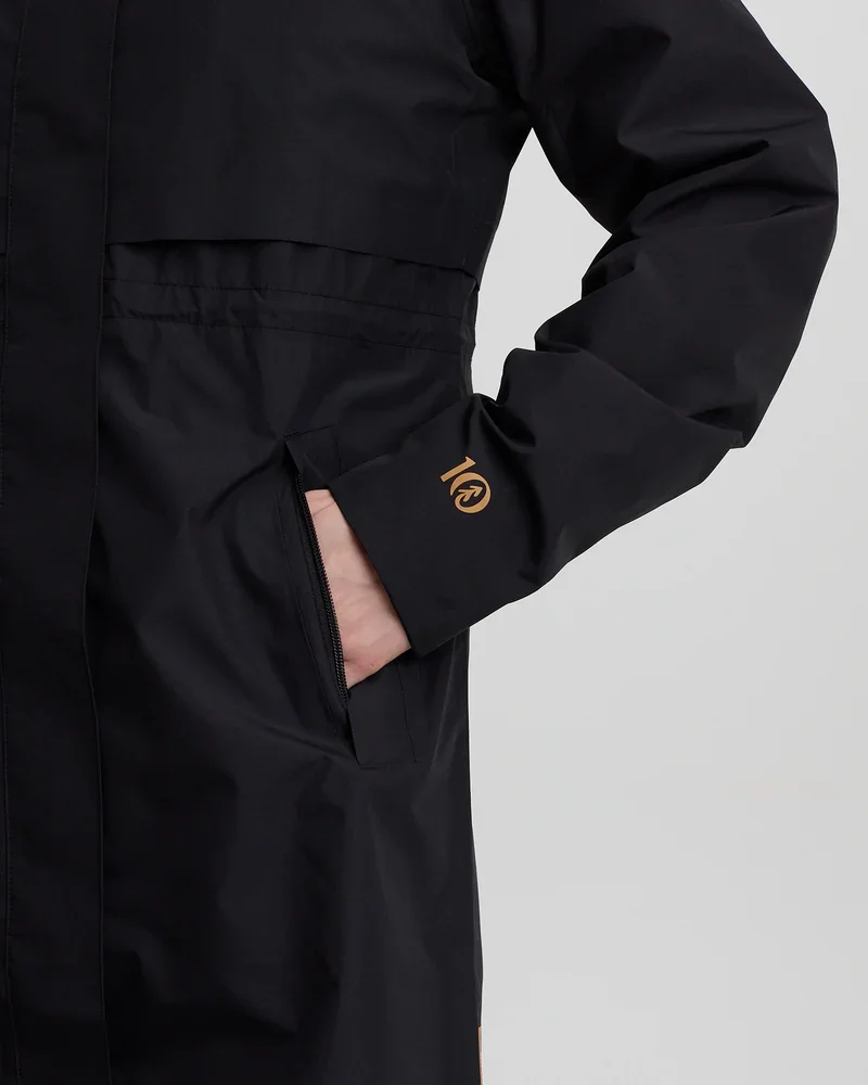 Black-Womens-Recycled-Polyester-Rain-Jacket-TCW4649-0164_5.webp
