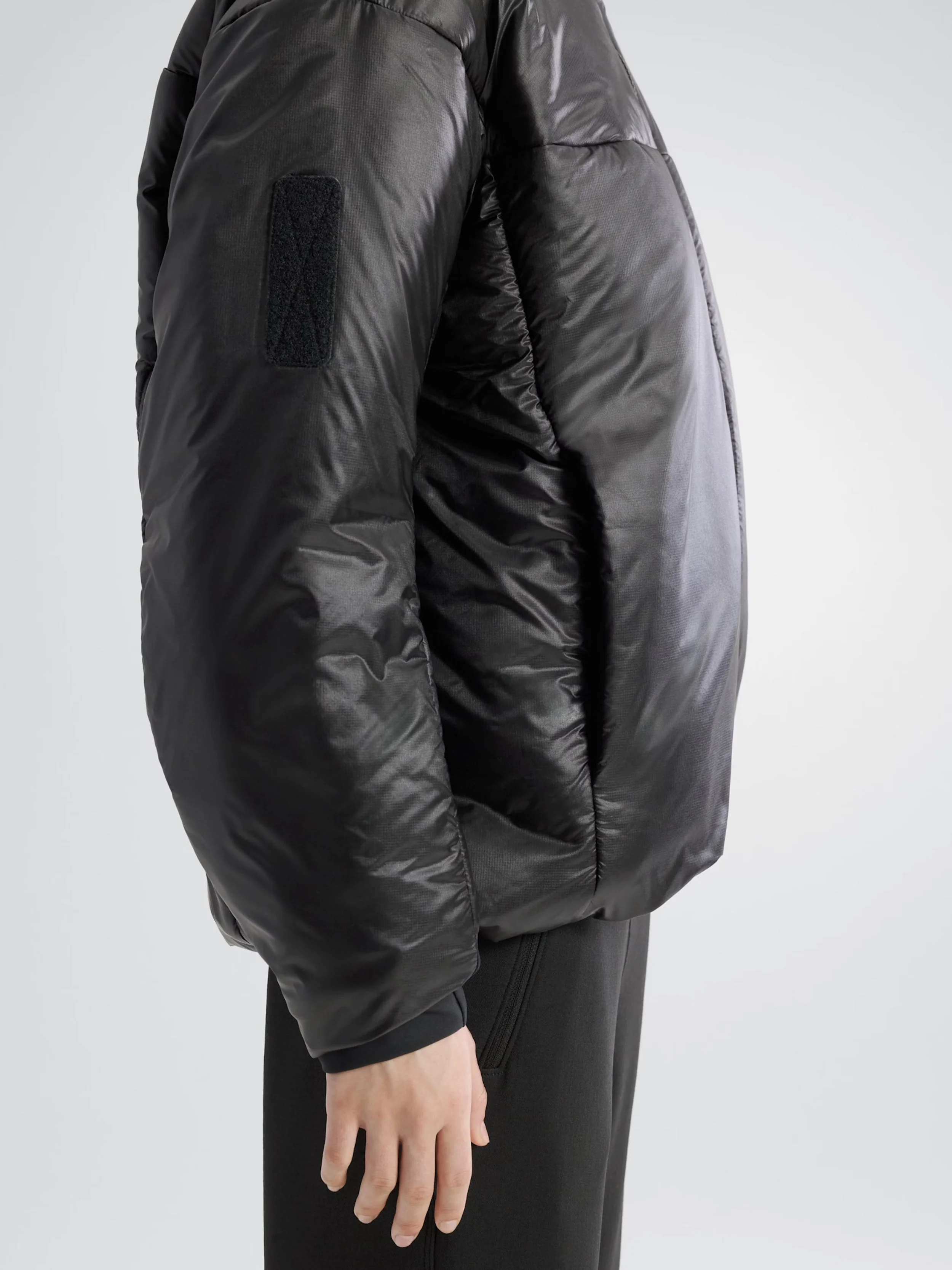 S25-X000009146-Ogee-Insulated-Jacket-Black-Detail-1.jpeg