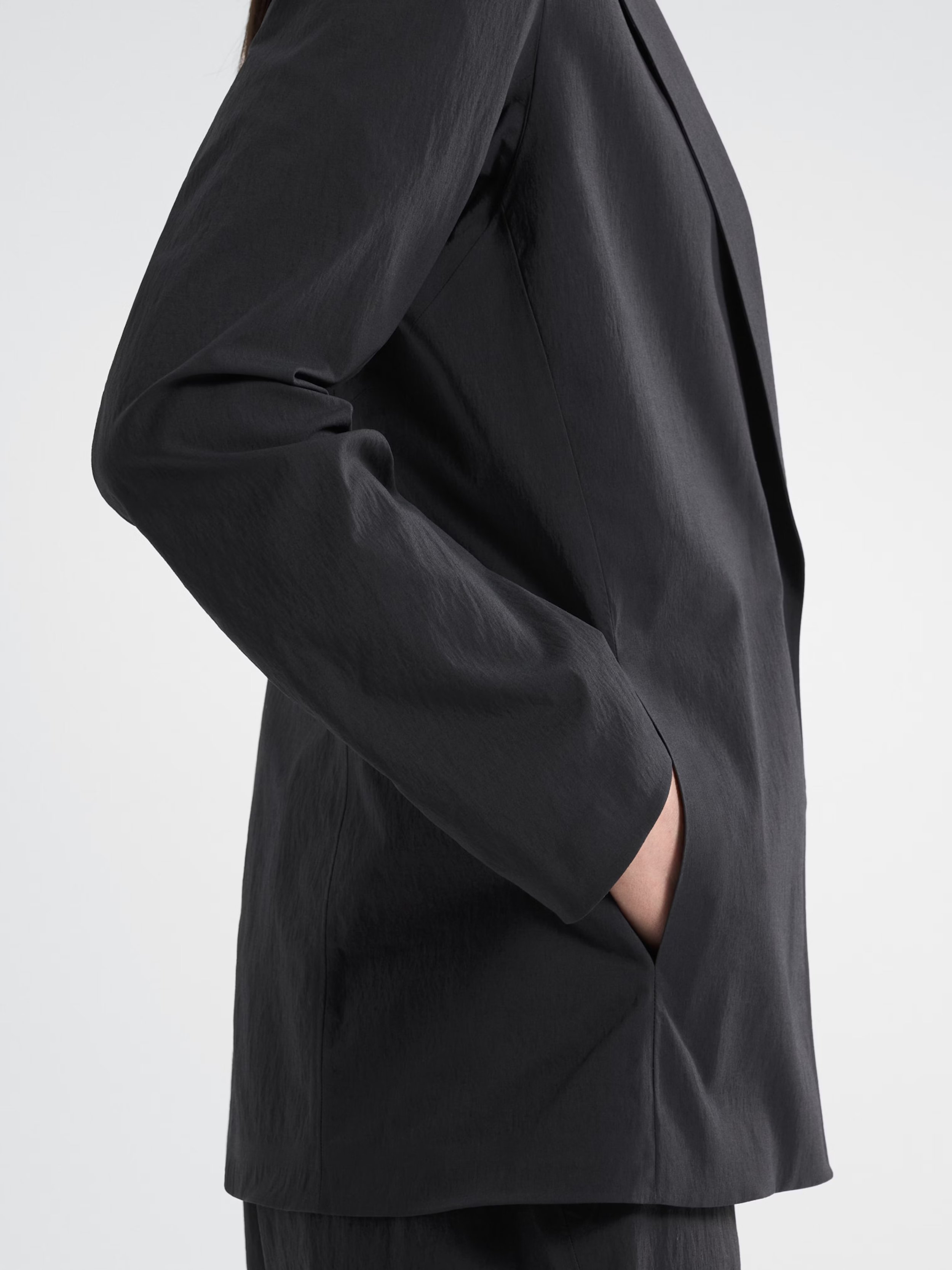 S24-X000007655-Limina-Blazer-Black-Women-s-Detail-3.jpeg