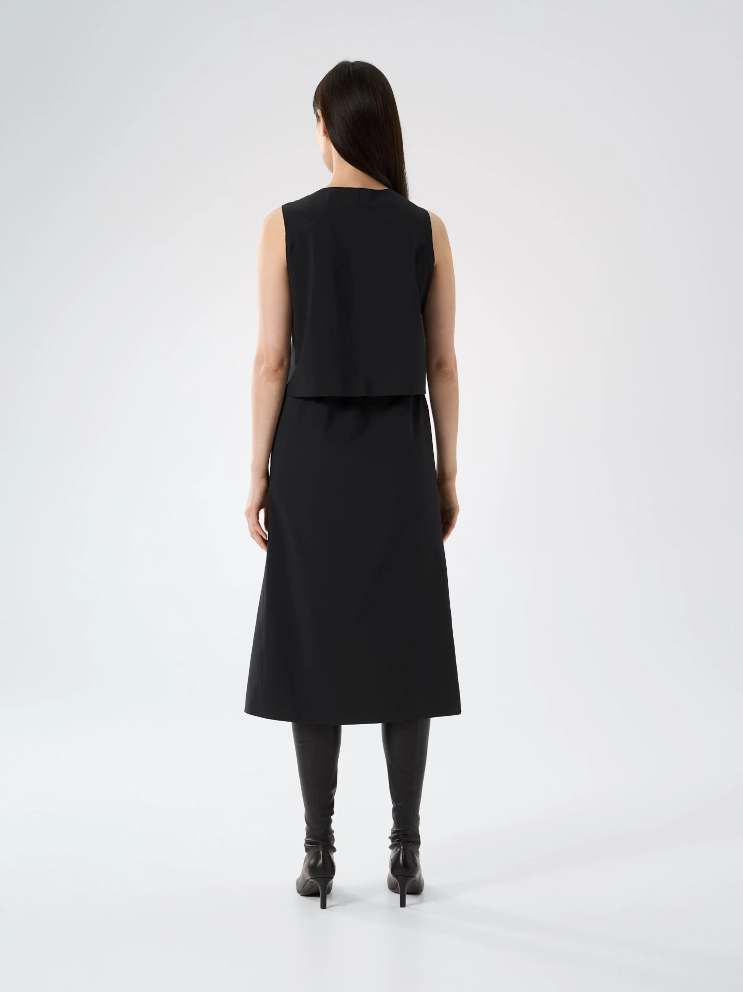 S24-X000007795-Icosa-Dress-Black-Women-s-Back-View.jpeg