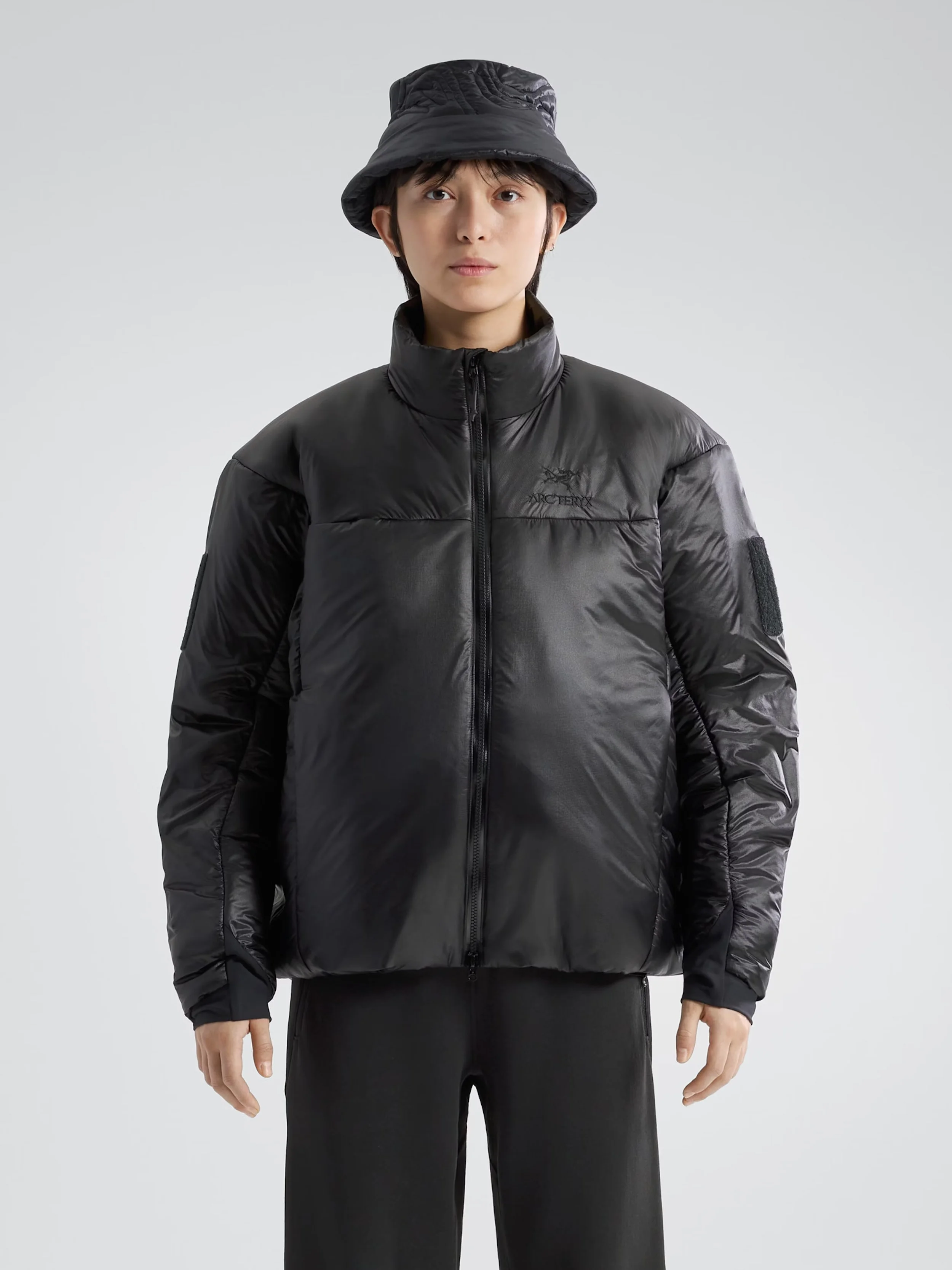 S25-X000009146-Ogee-Insulated-Jacket-Black-Front-View.jpeg